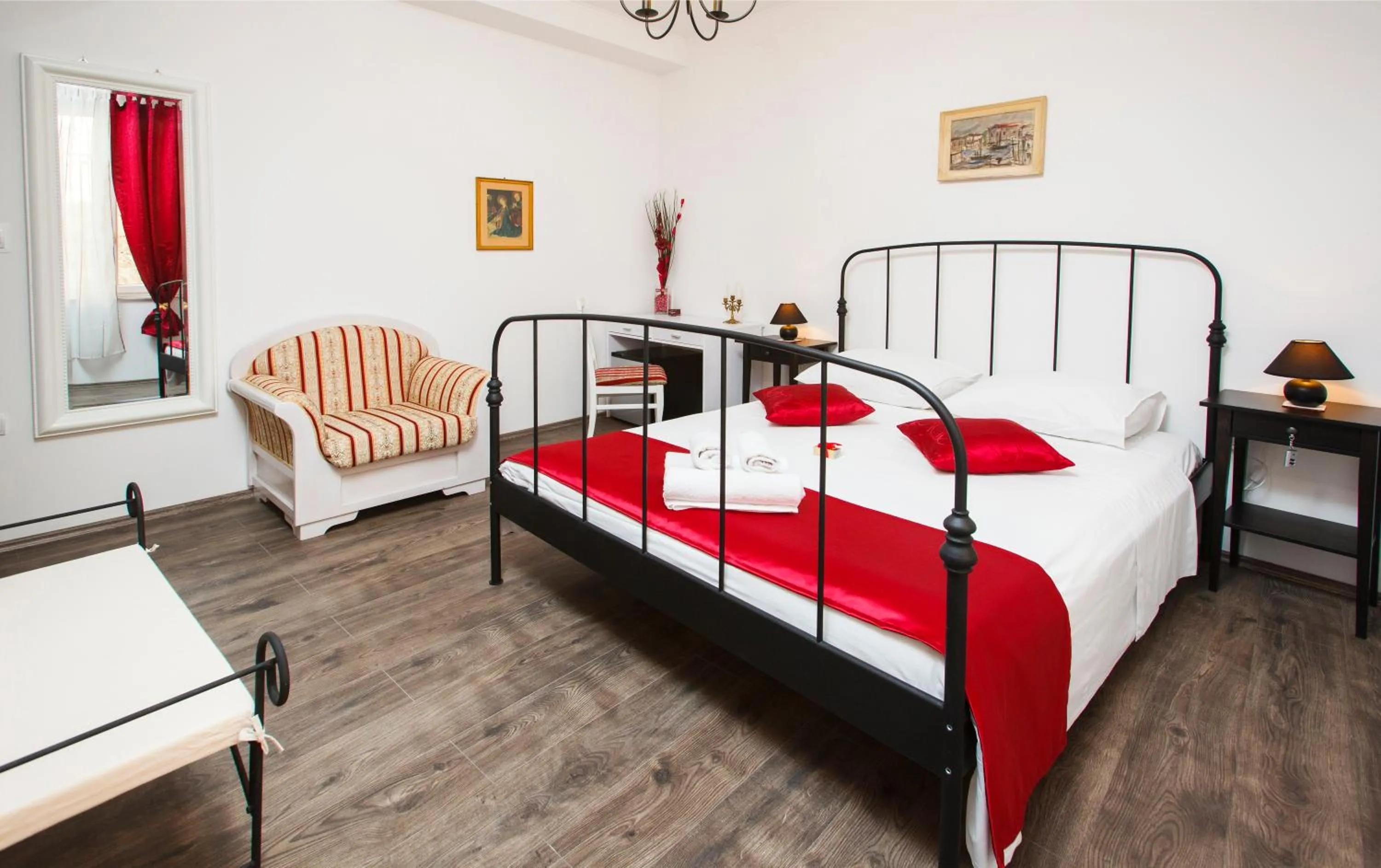 Bedroom, Bed in Prior Suites Split