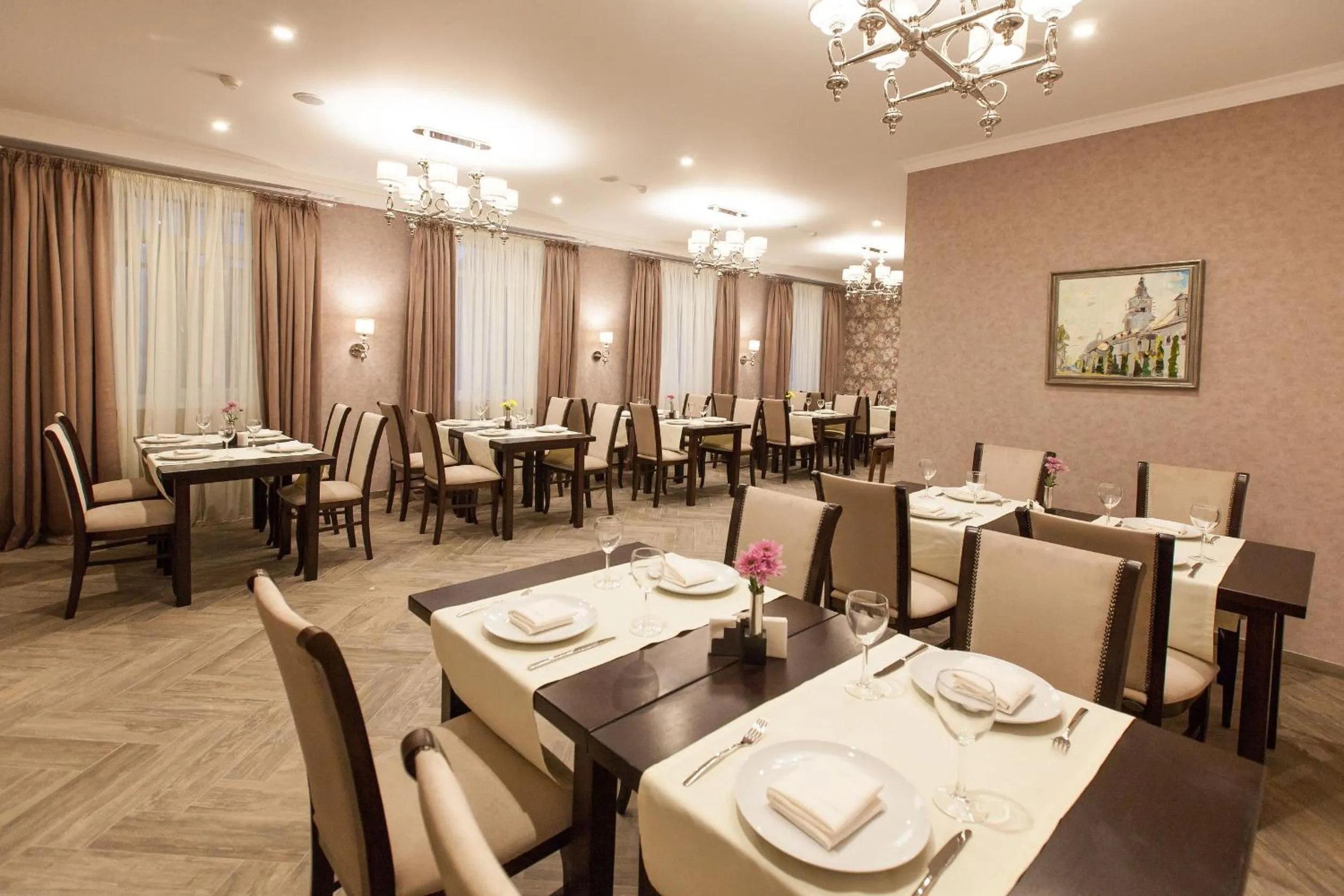 Restaurant/places to eat in West Park Hotel