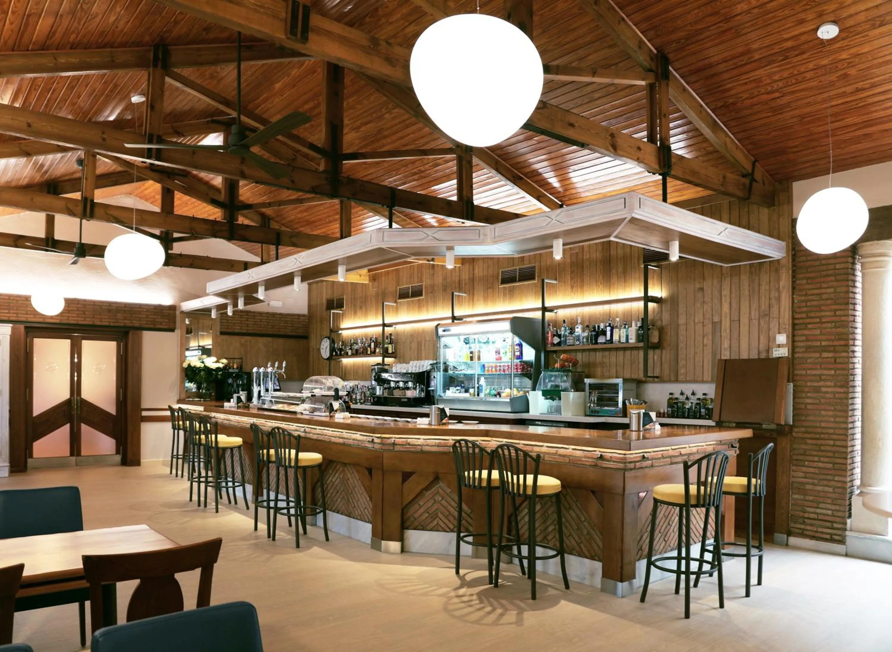 Restaurant/places to eat in Hotel Juleca