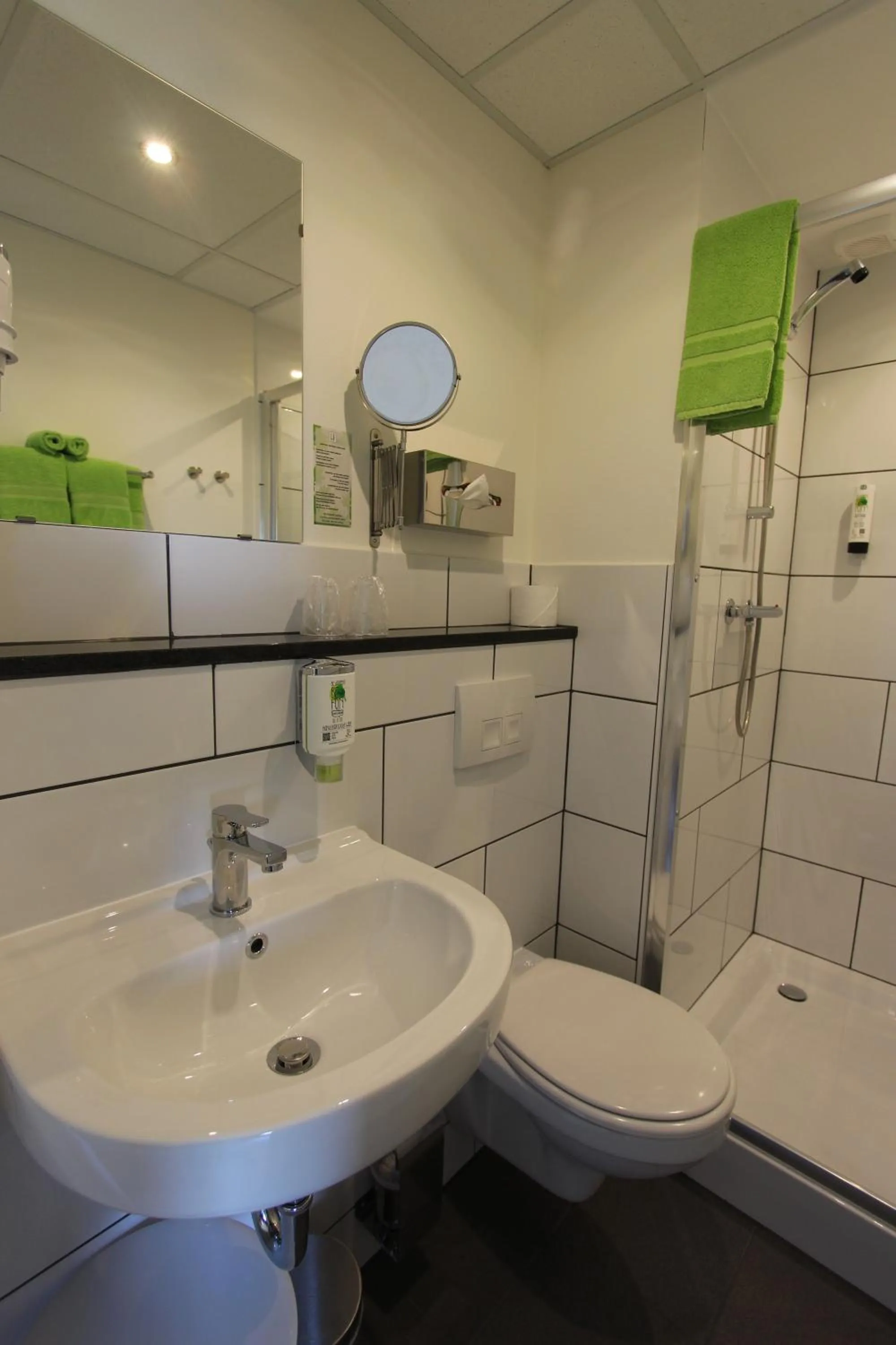 Shower in Boutique Hotel Restaurant Hollerather Hof