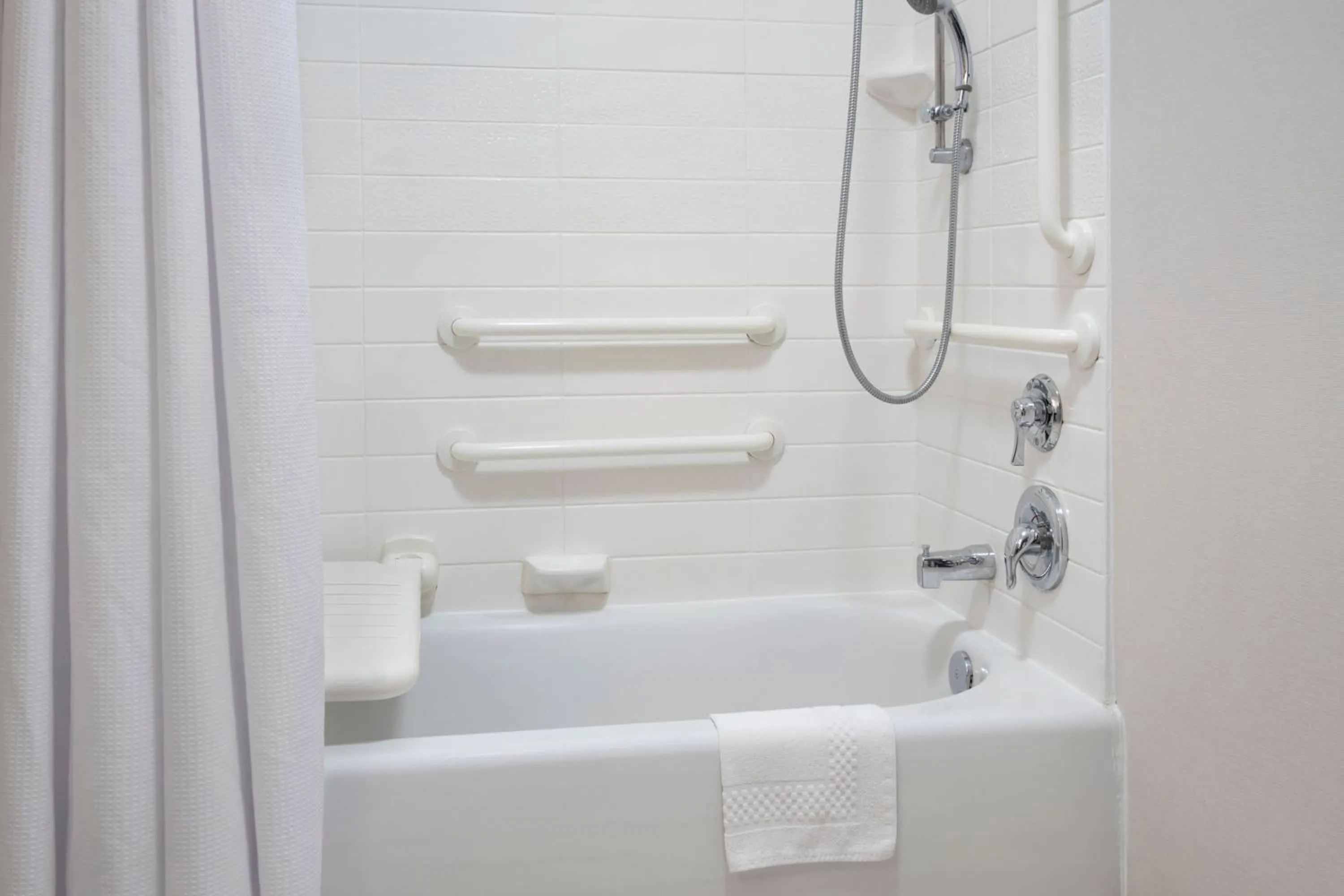 Bedroom in Fairfield Inn & Suites by Marriott Watertown Thousand Islands