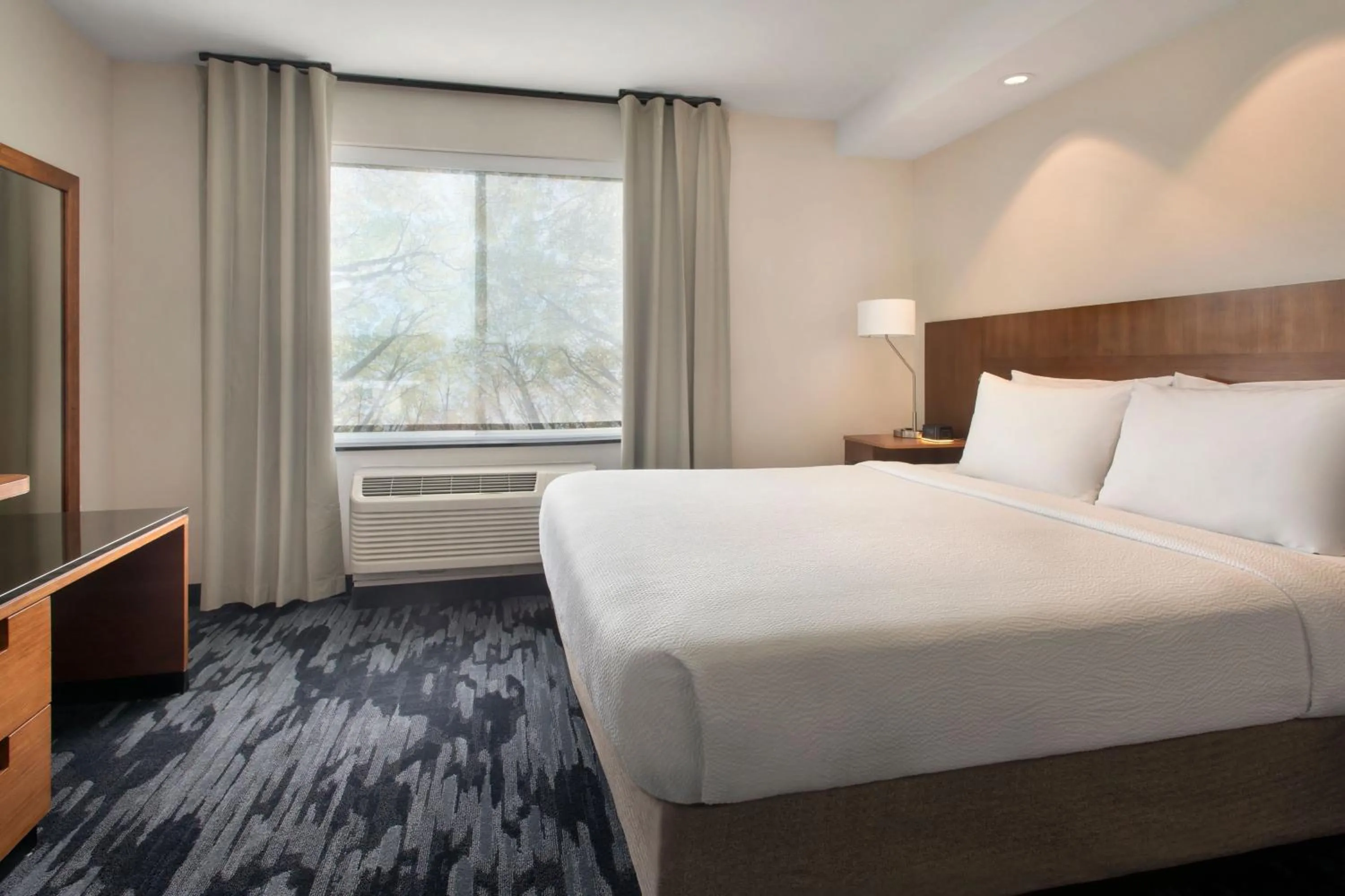 Bedroom, Bed in Fairfield Inn & Suites by Marriott Watertown Thousand Islands