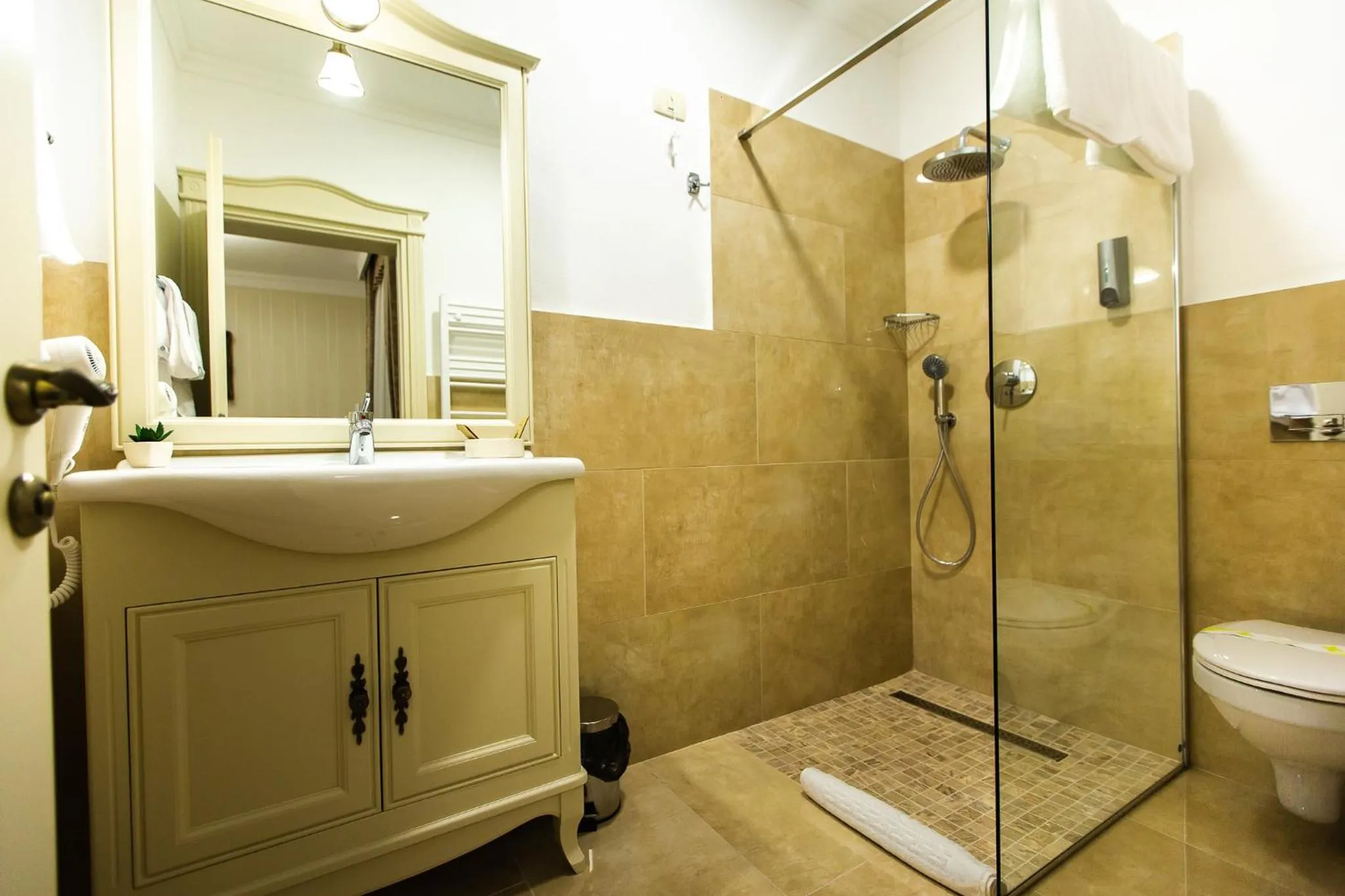 Bathroom in Ave, Alba!