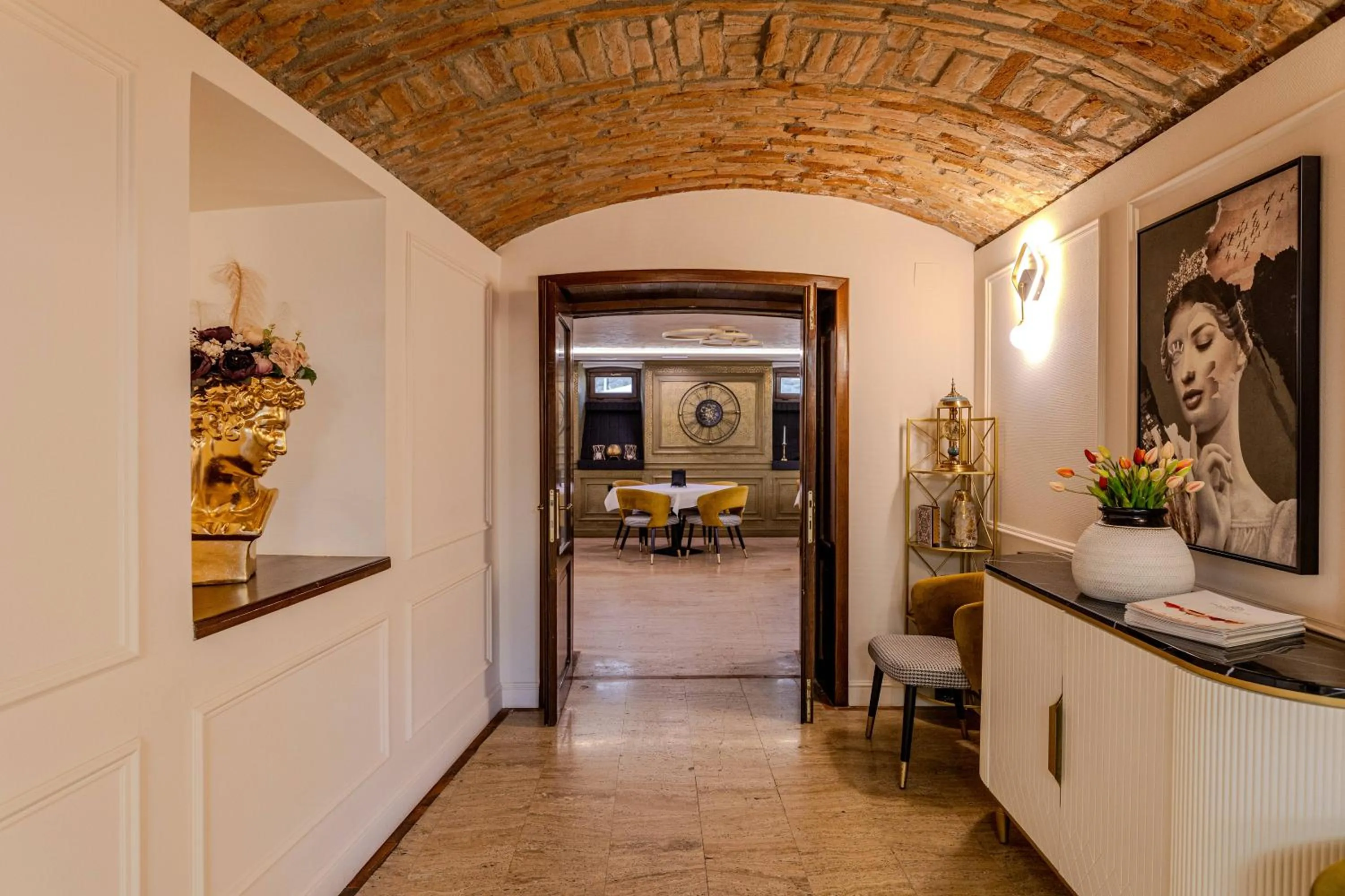 Restaurant/places to eat in La Maison de Caroline