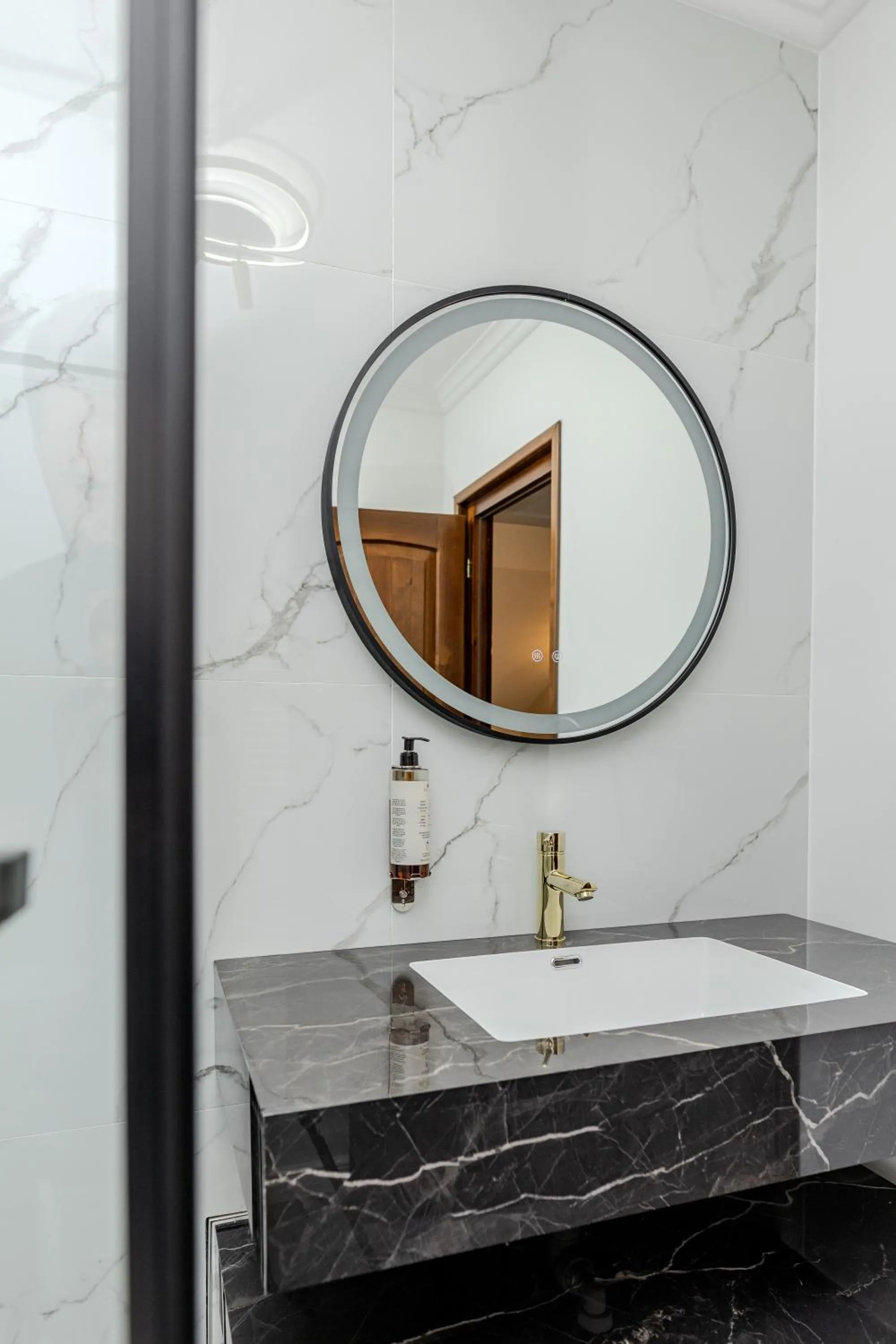 Bathroom in La Maison de Caroline
