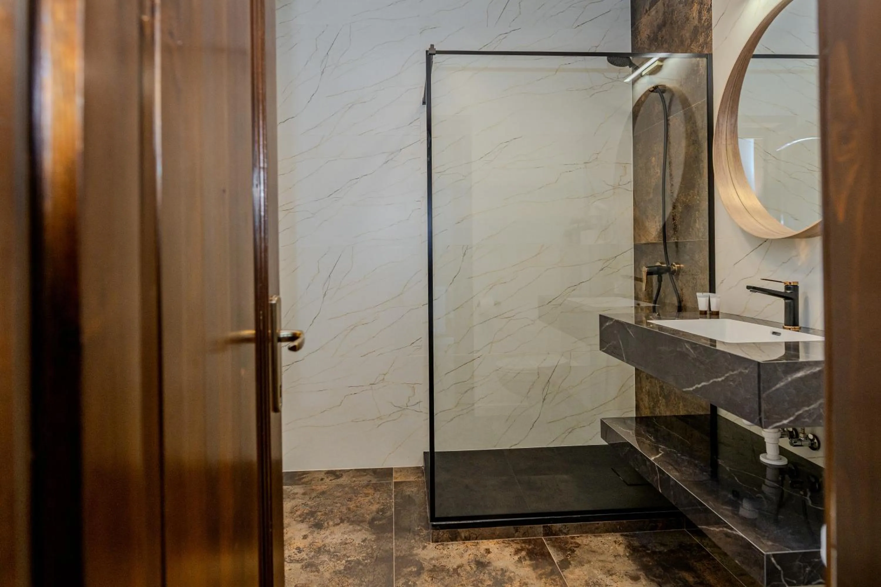 Bathroom in La Maison de Caroline