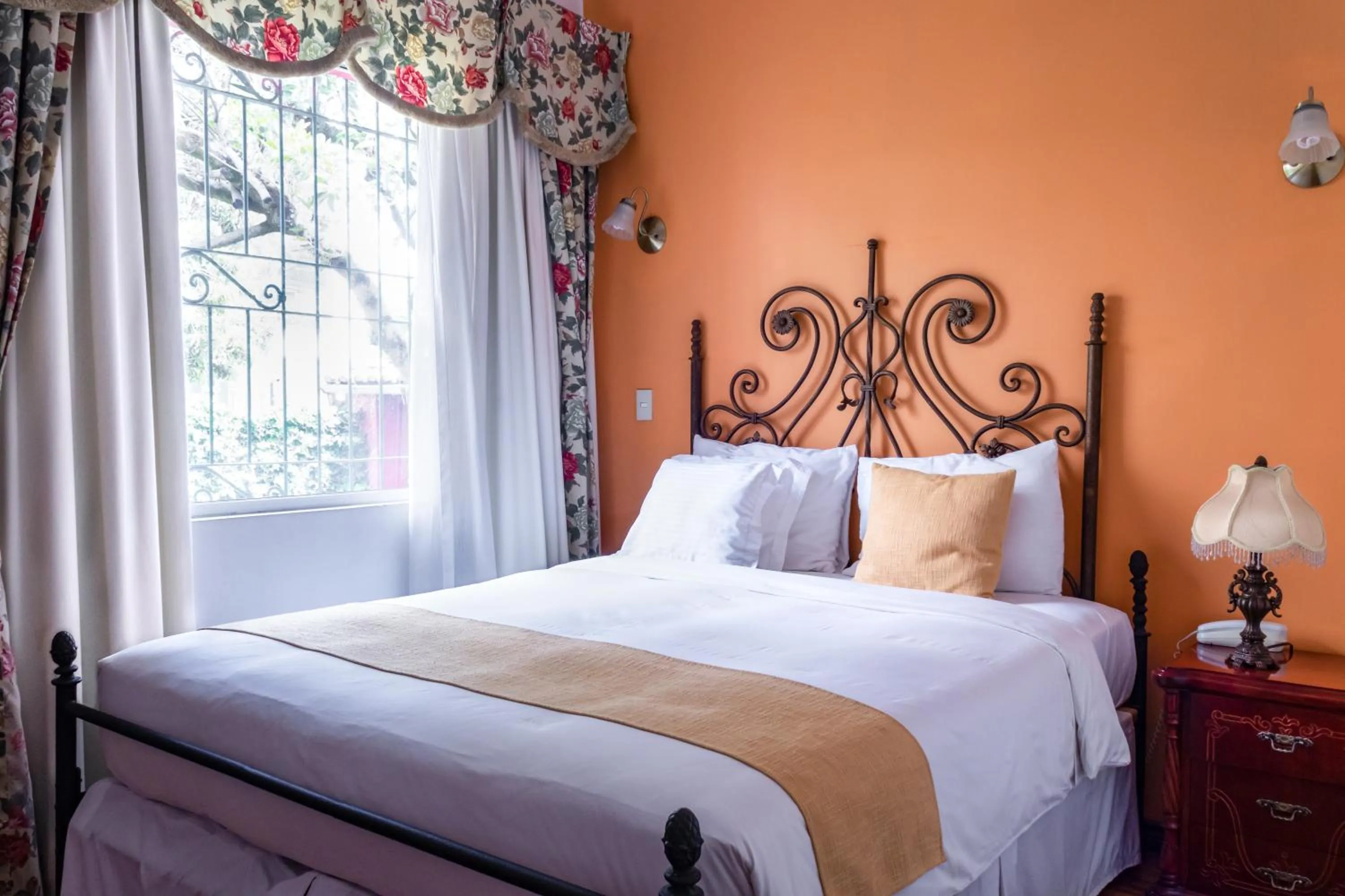 Photo of the whole room, Bed in Casa Aliso Hotel Boutique