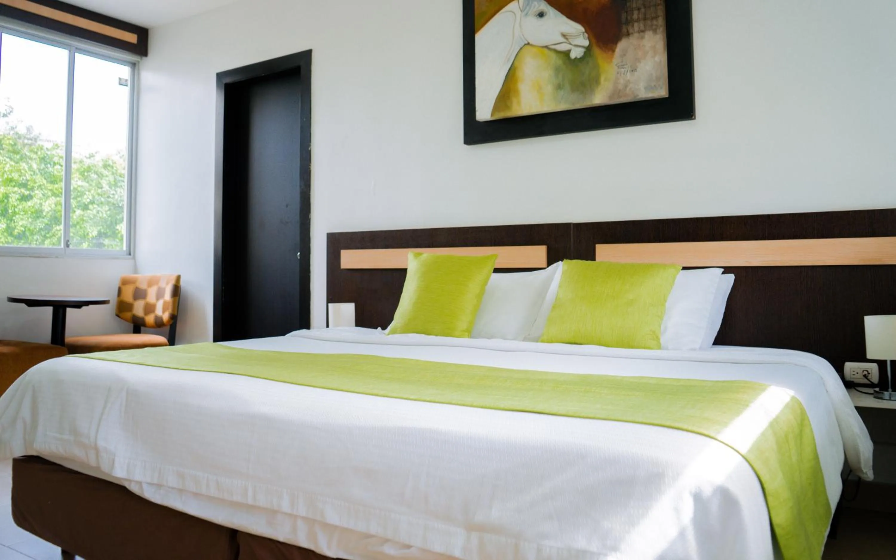 Decorative detail, Bed in Hotel MC Suites - Confort cerca del Aeropuerto