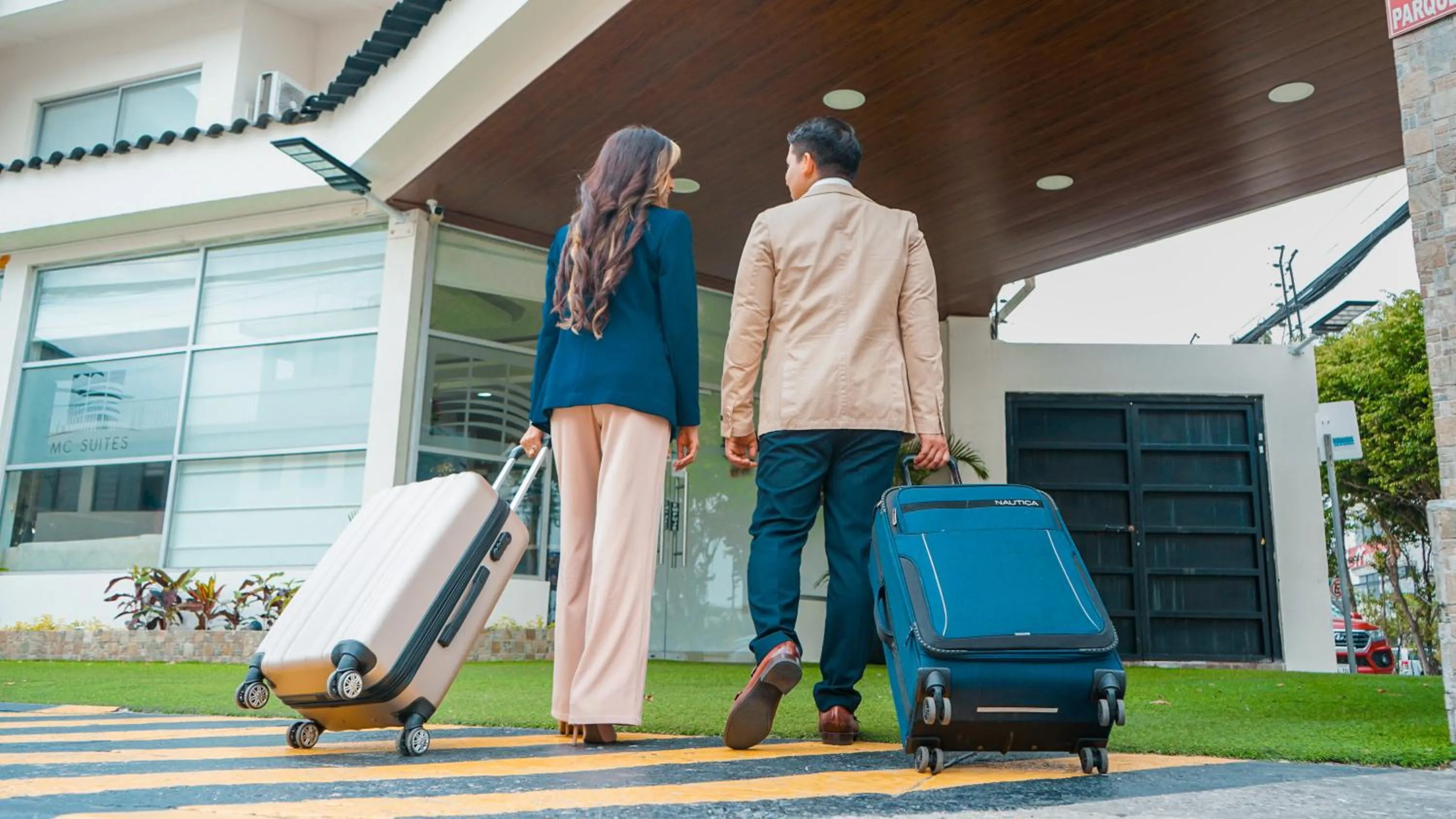 Facade/entrance in Hotel MC Suites - Confort cerca del Aeropuerto