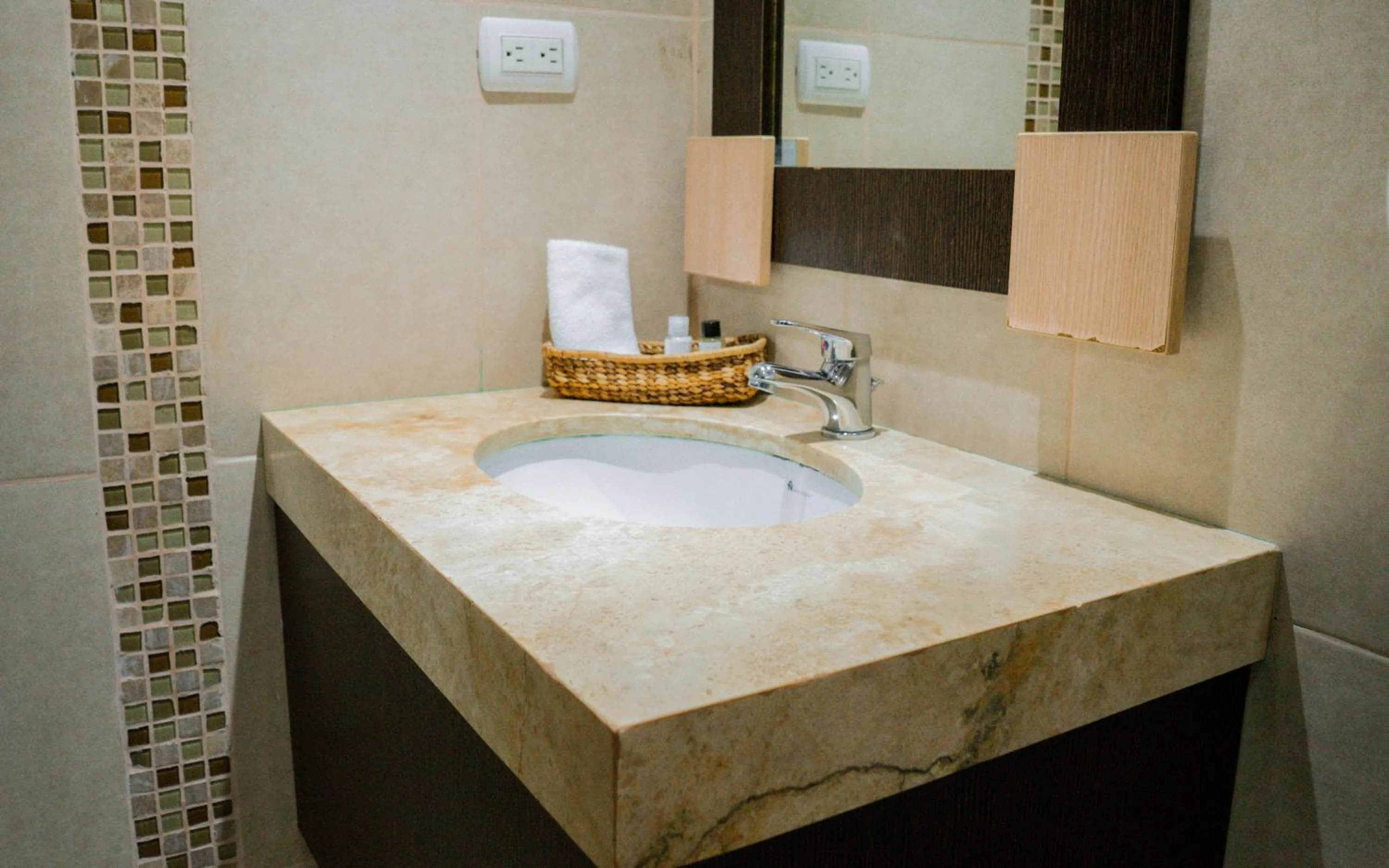 Bathroom in Hotel MC Suites - Confort cerca del Aeropuerto