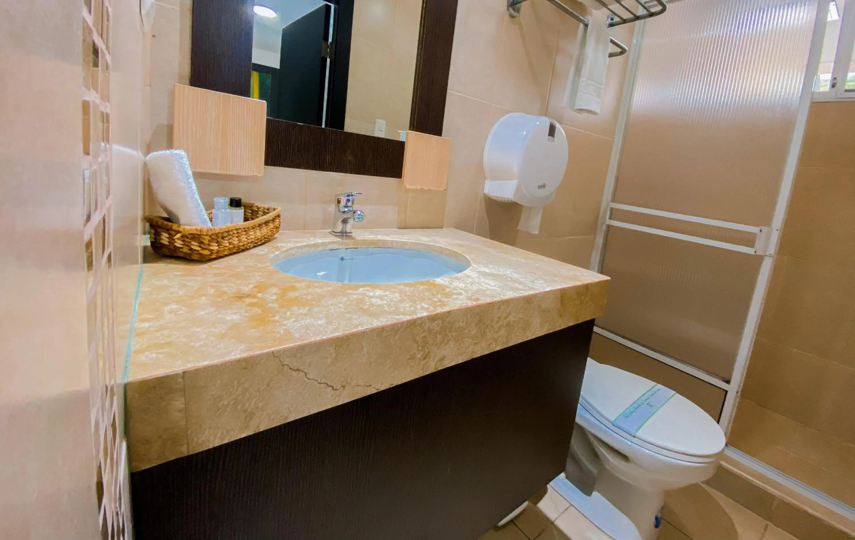 Bathroom in Hotel MC Suites - Confort cerca del Aeropuerto