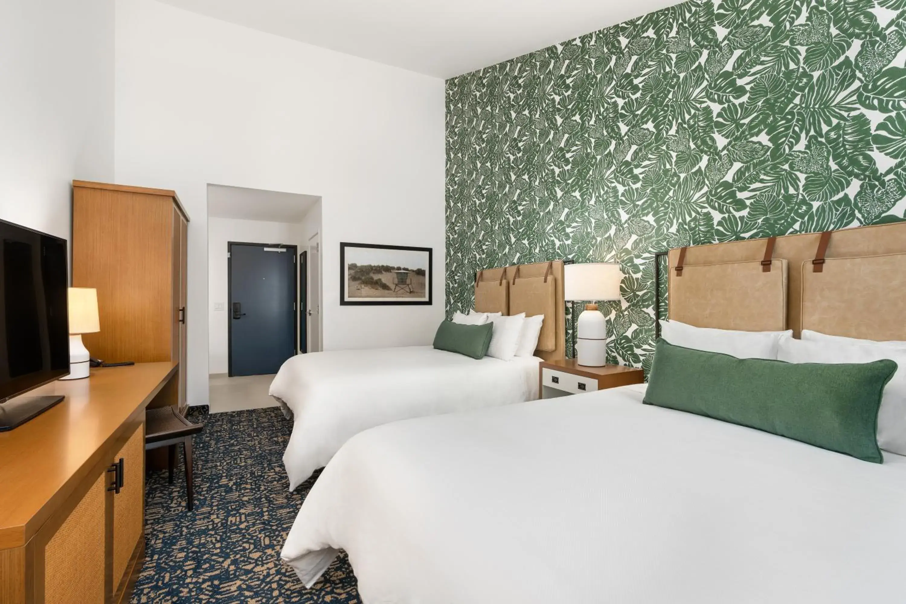 Queen Room with Two Queen Beds in Mason Beach Inn Queen Room with Two Queen Beds in Mason Beach Inn