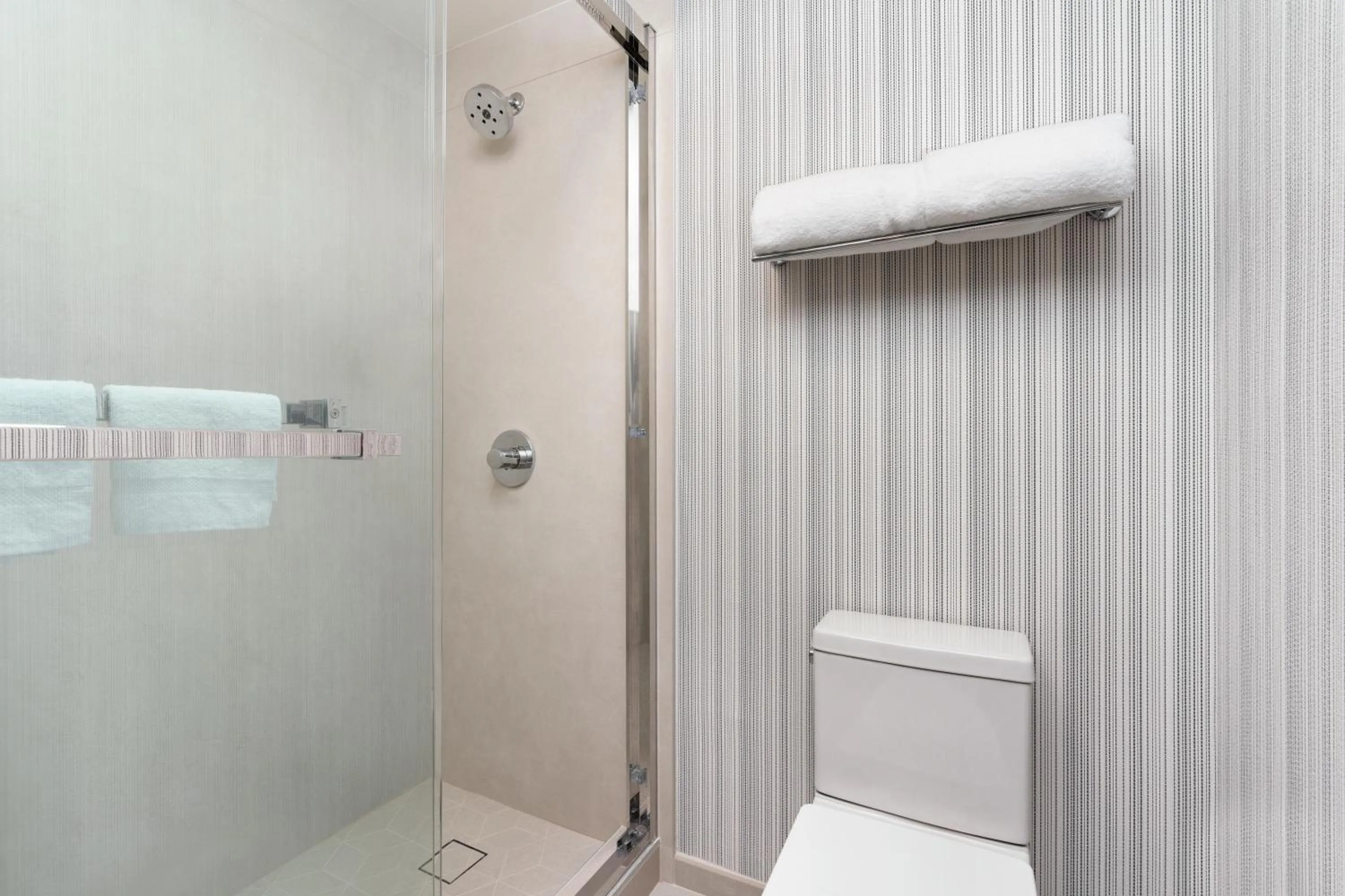 Bathroom in Mason Beach Inn