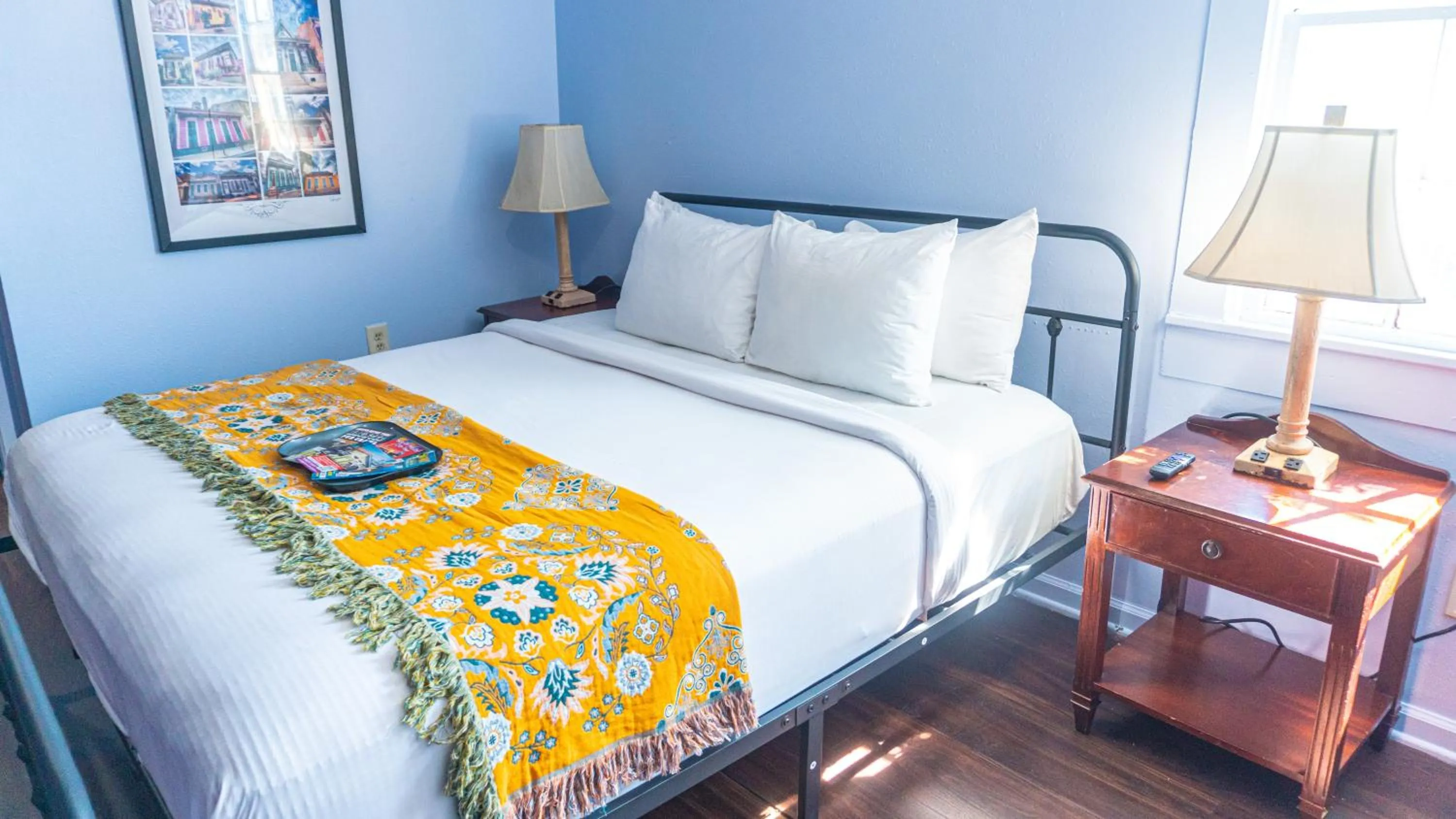 Bedroom, Bed in Historic Mardi Gras Inn