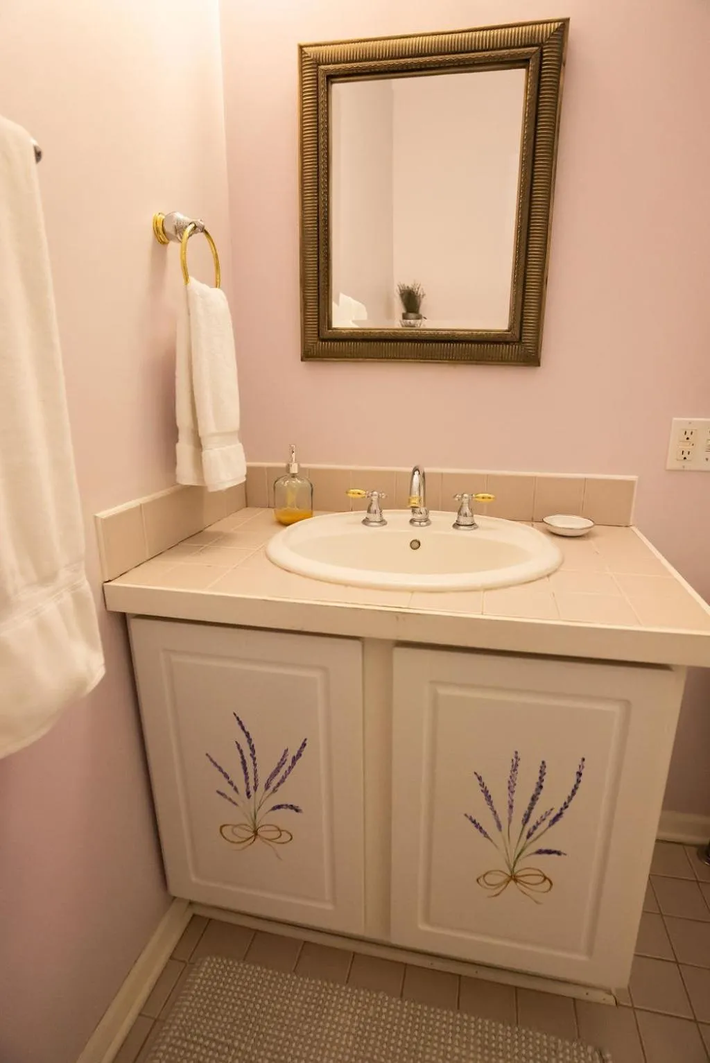 Bathroom in Garden Grove Inn Bed and Breakfast