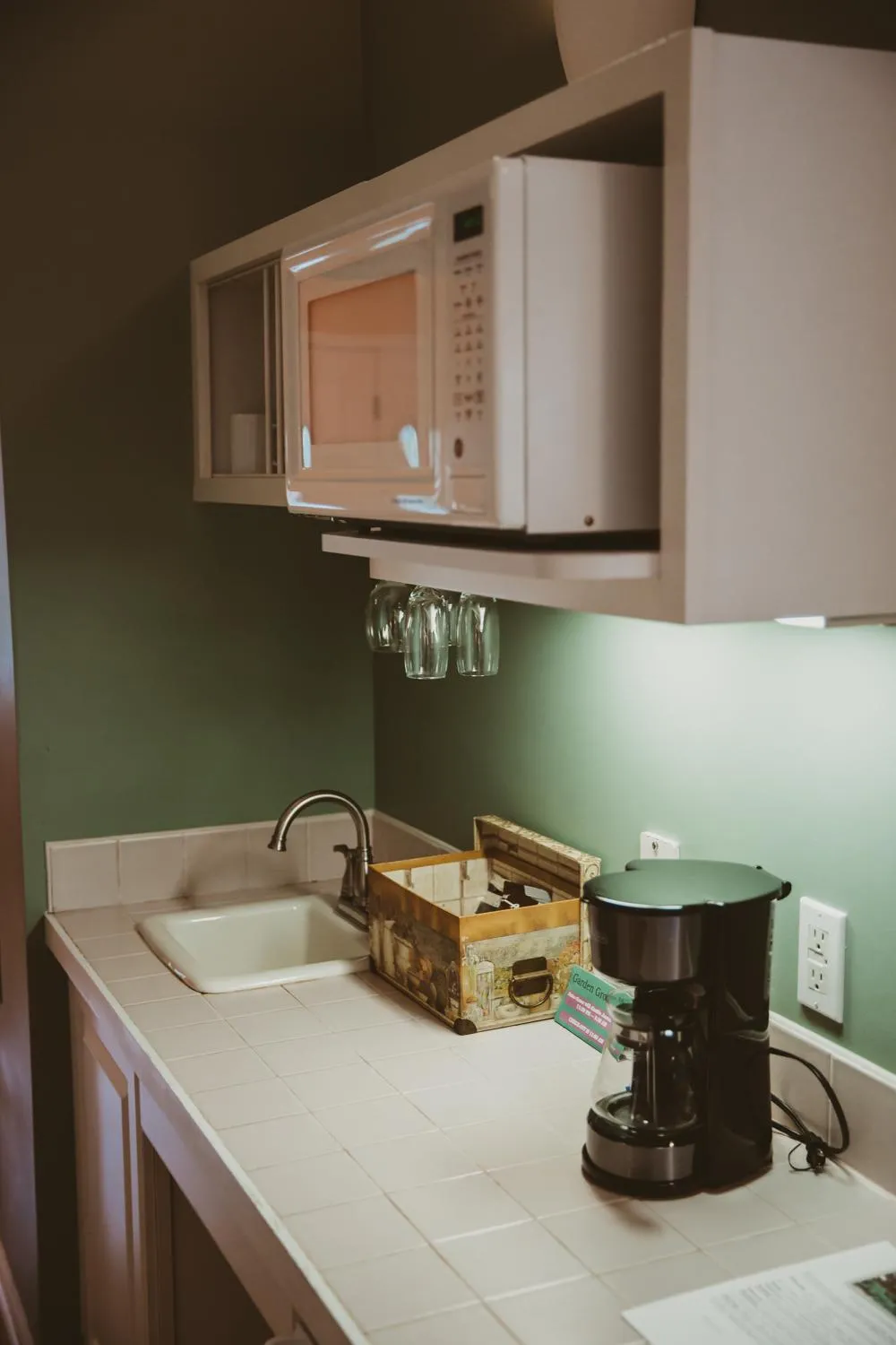 Kitchen or kitchenette in Garden Grove Inn Bed and Breakfast