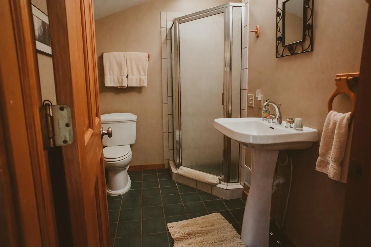 Bathroom in Garden Grove Inn Bed and Breakfast