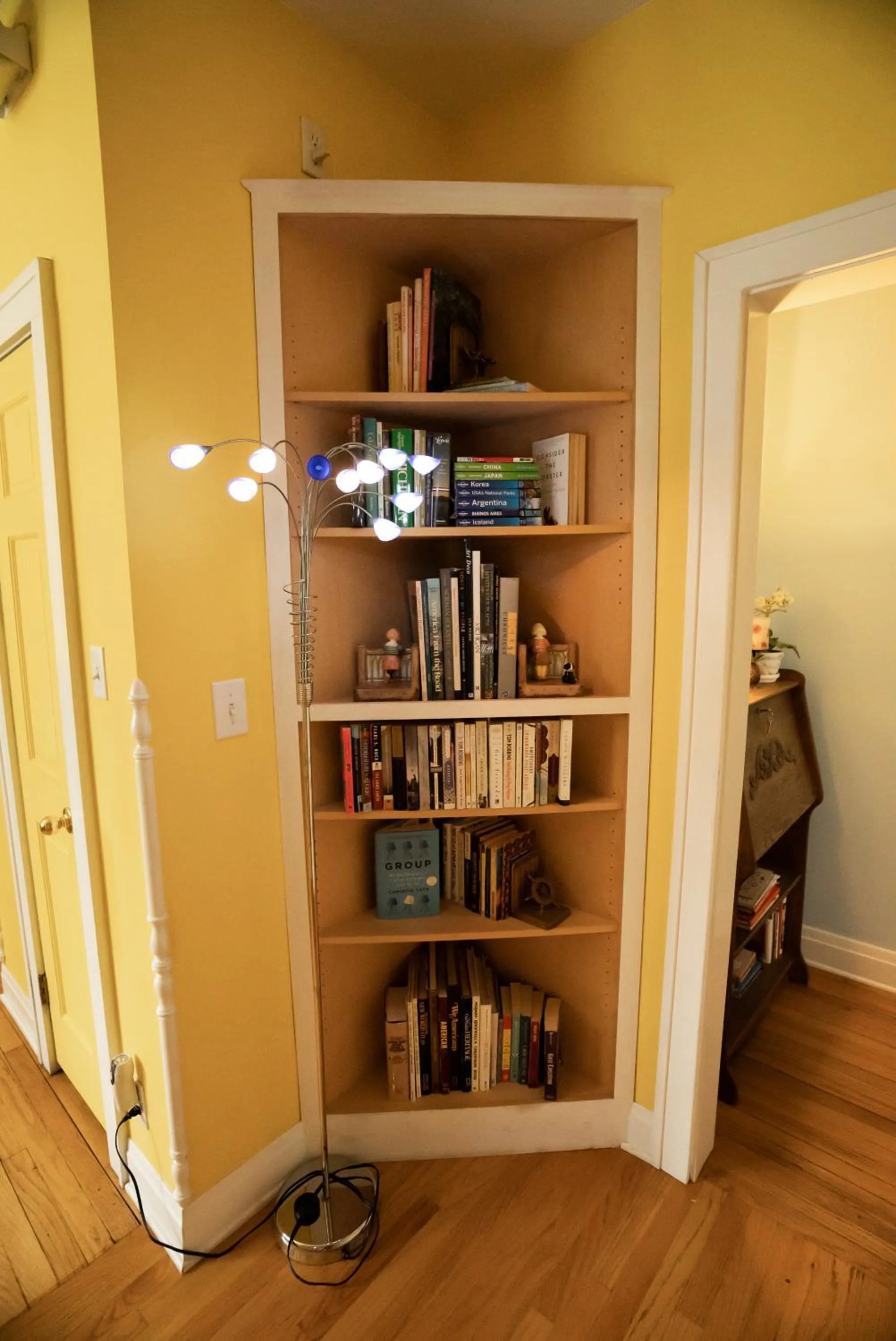 Library in Garden Grove Inn Bed and Breakfast