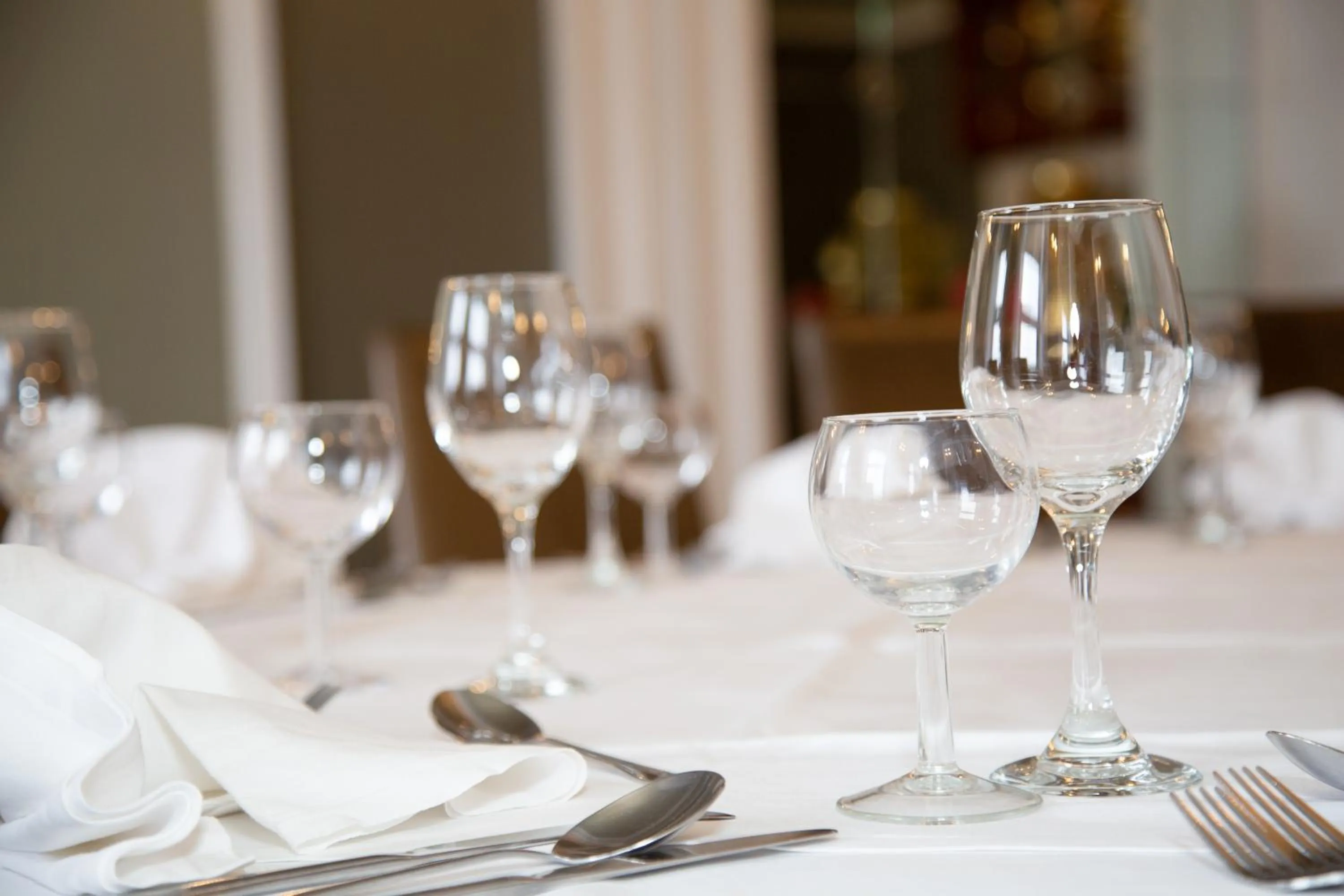 Food and drinks in Commodore Hotel