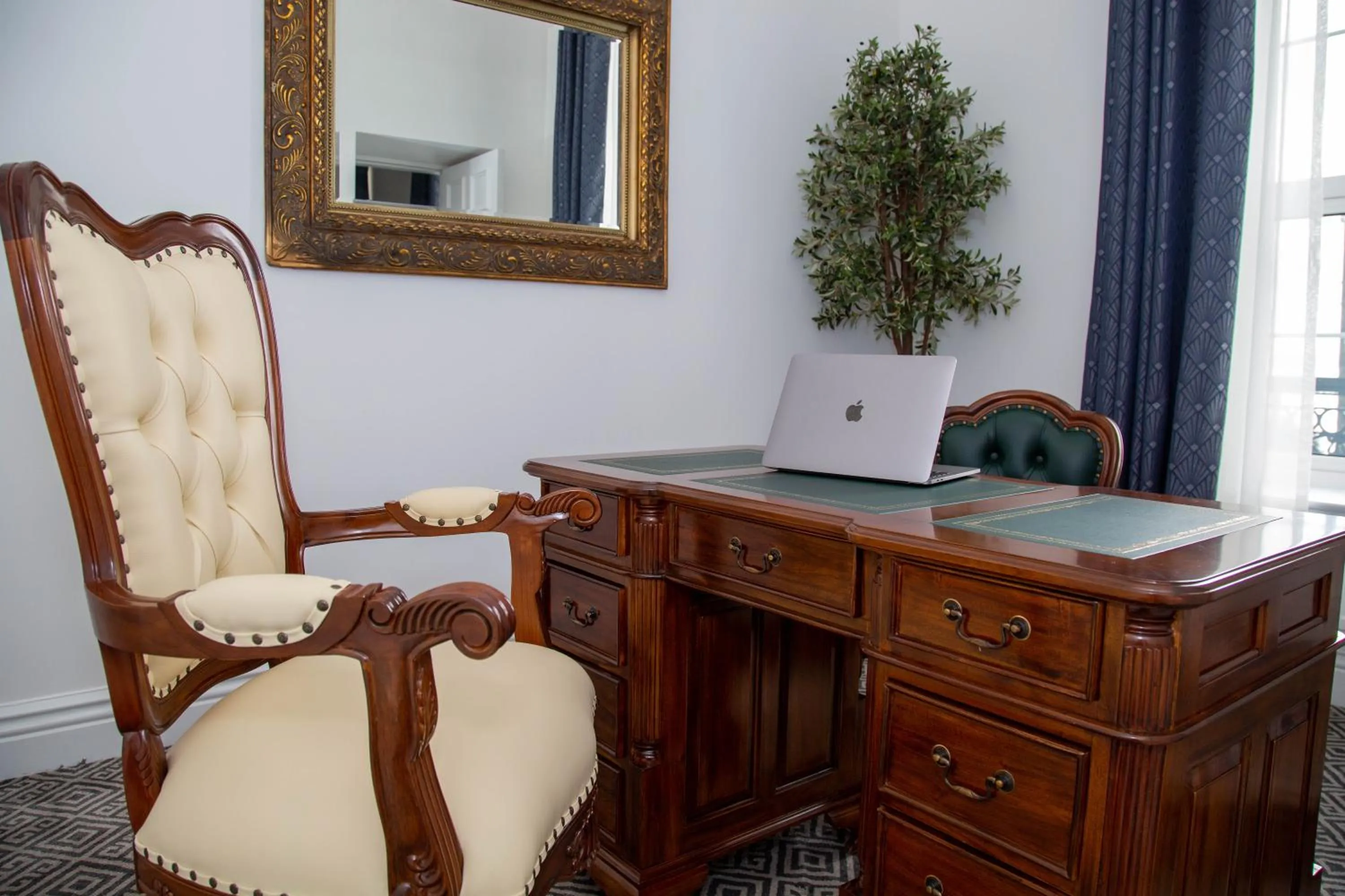 Sea view in Commodore Hotel