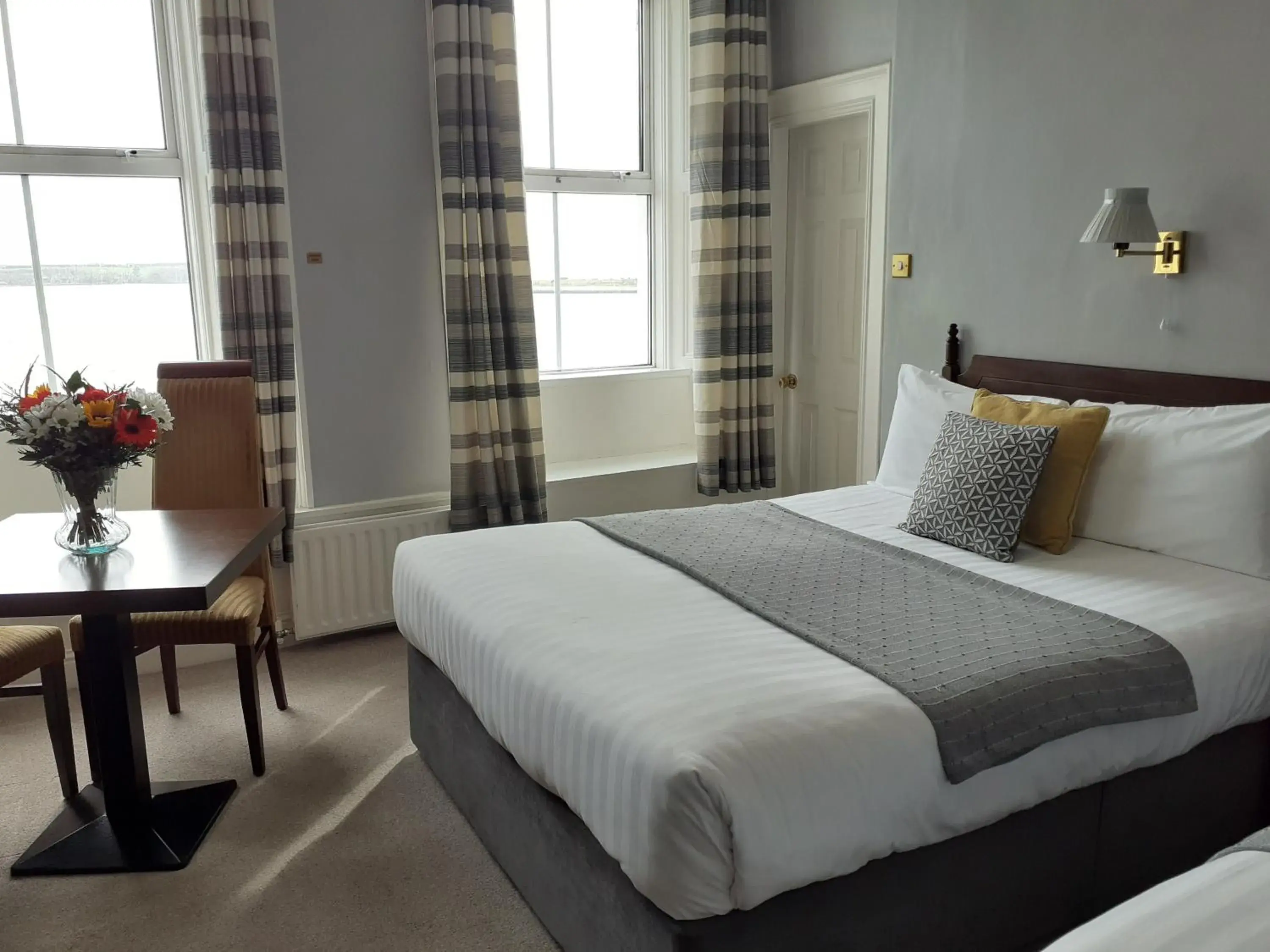 Bed in Commodore Hotel Bed in Commodore Hotel