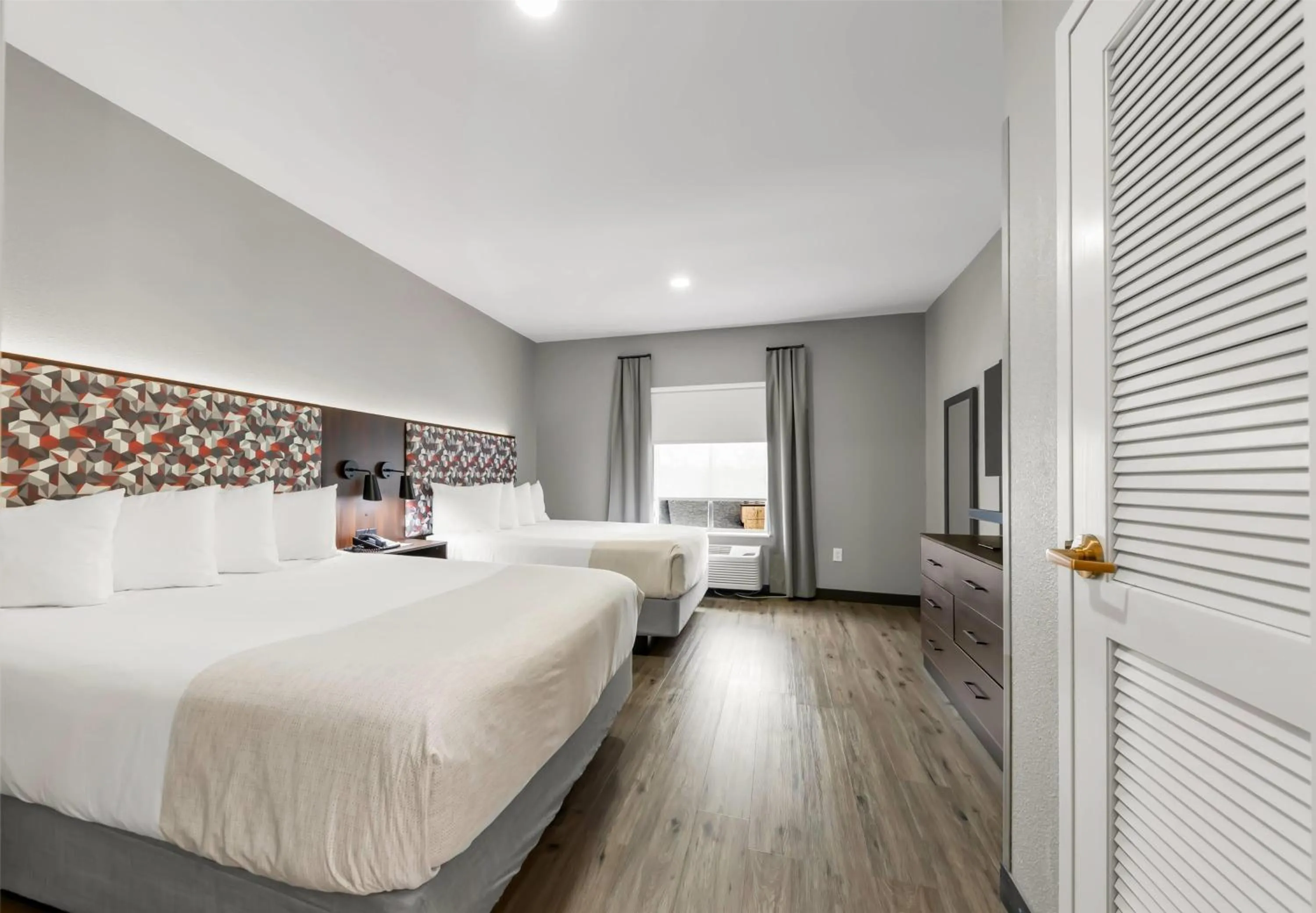 Photo of the whole room, Bed in Hawthorn Extended Stay by Wyndham College Station