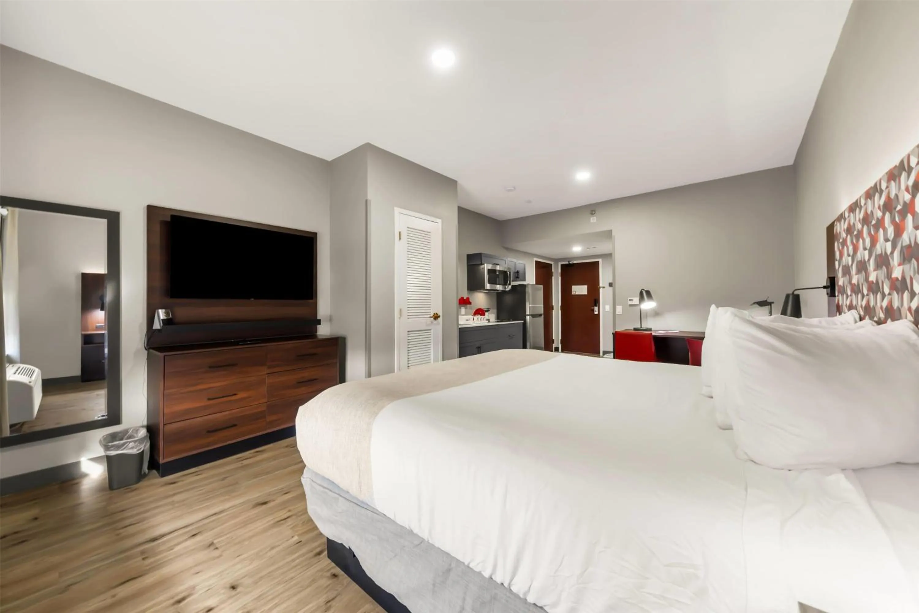 Photo of the whole room, Bed in Hawthorn Extended Stay by Wyndham College Station