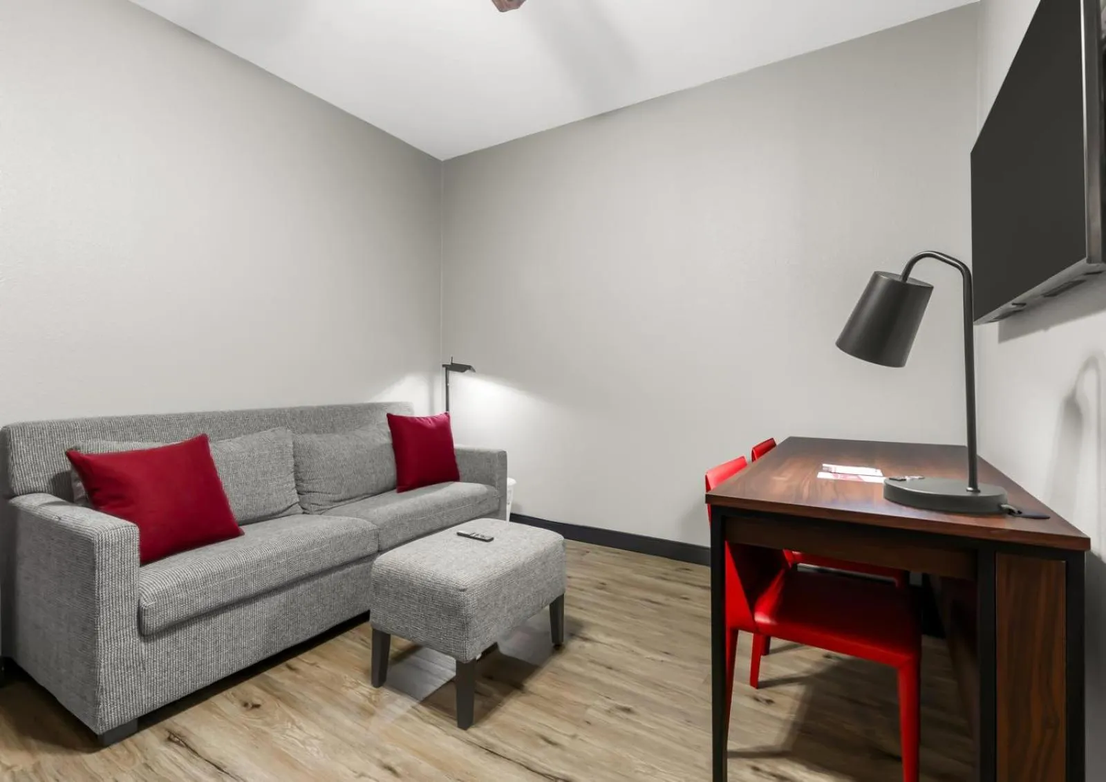 Living room in Hawthorn Extended Stay by Wyndham College Station