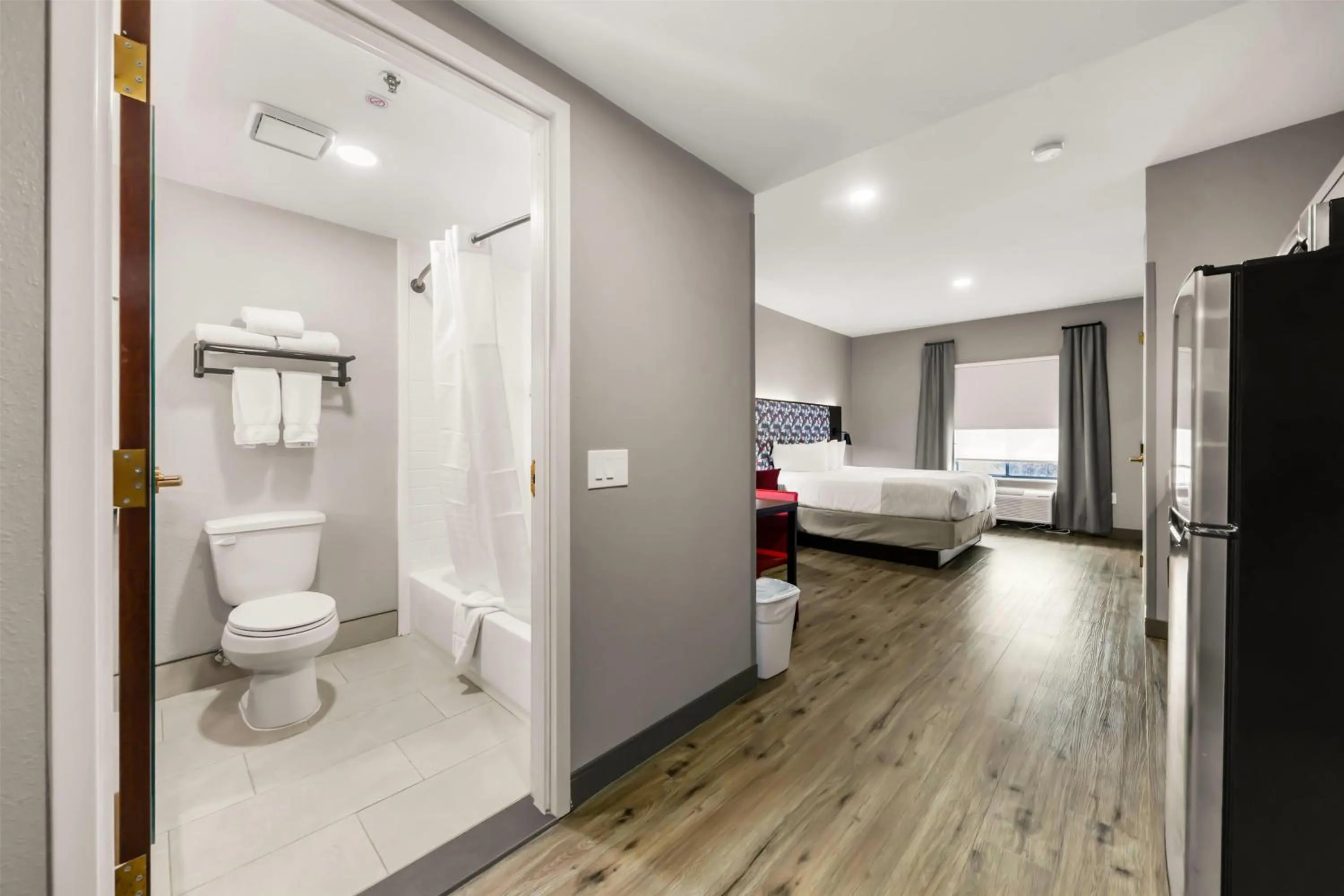 Photo of the whole room, Bed in Hawthorn Extended Stay by Wyndham College Station