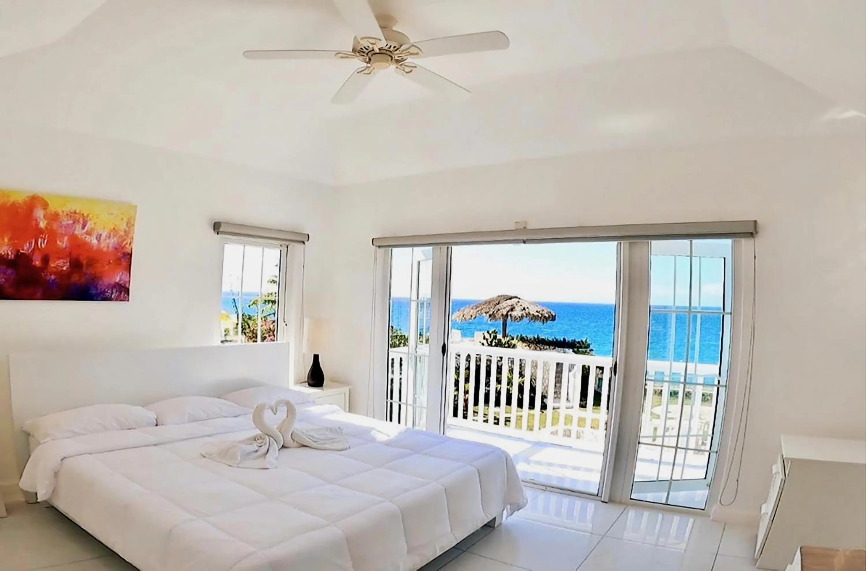 Beach, Bed in Stunning Ocean View