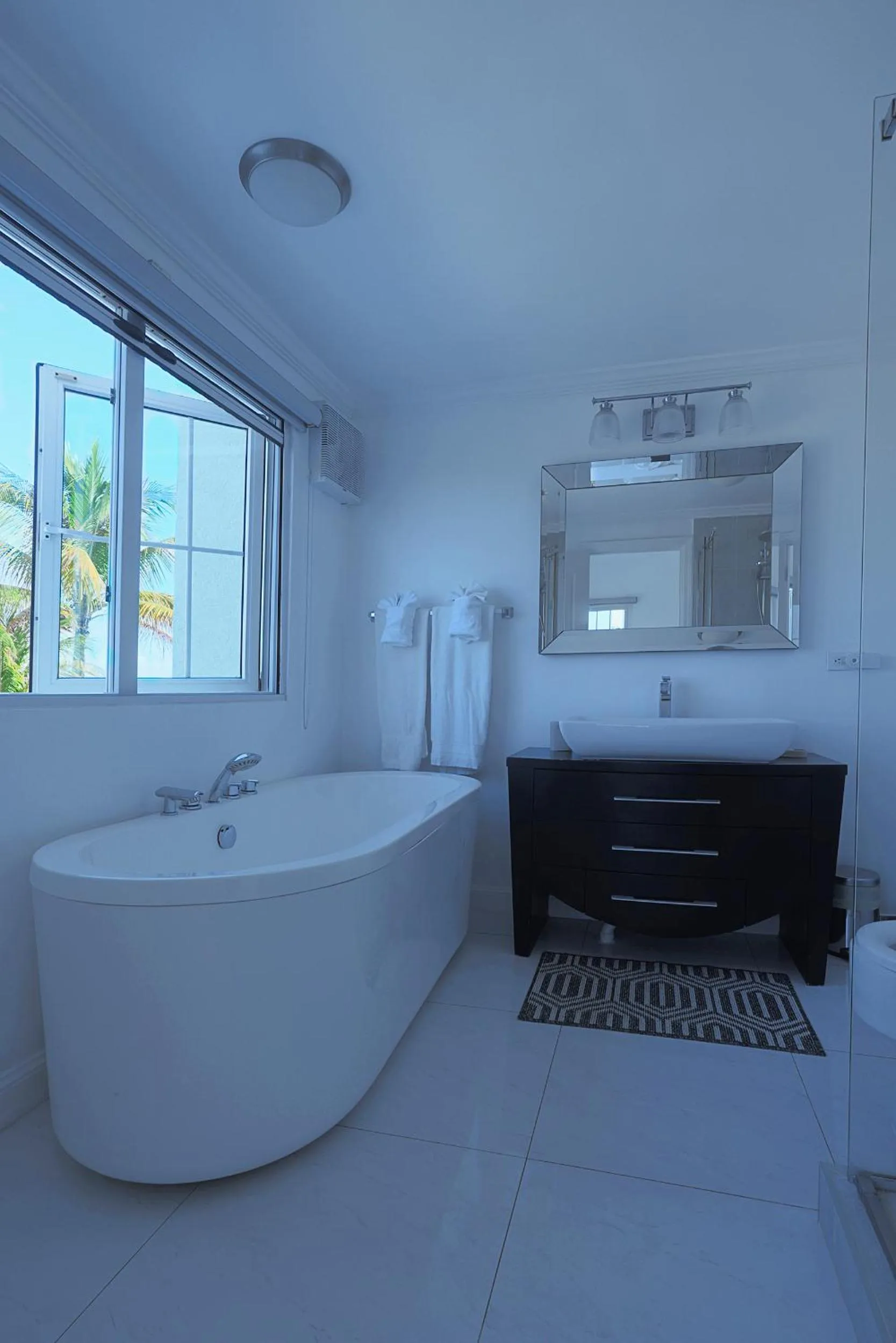 Bathroom in Stunning Ocean View