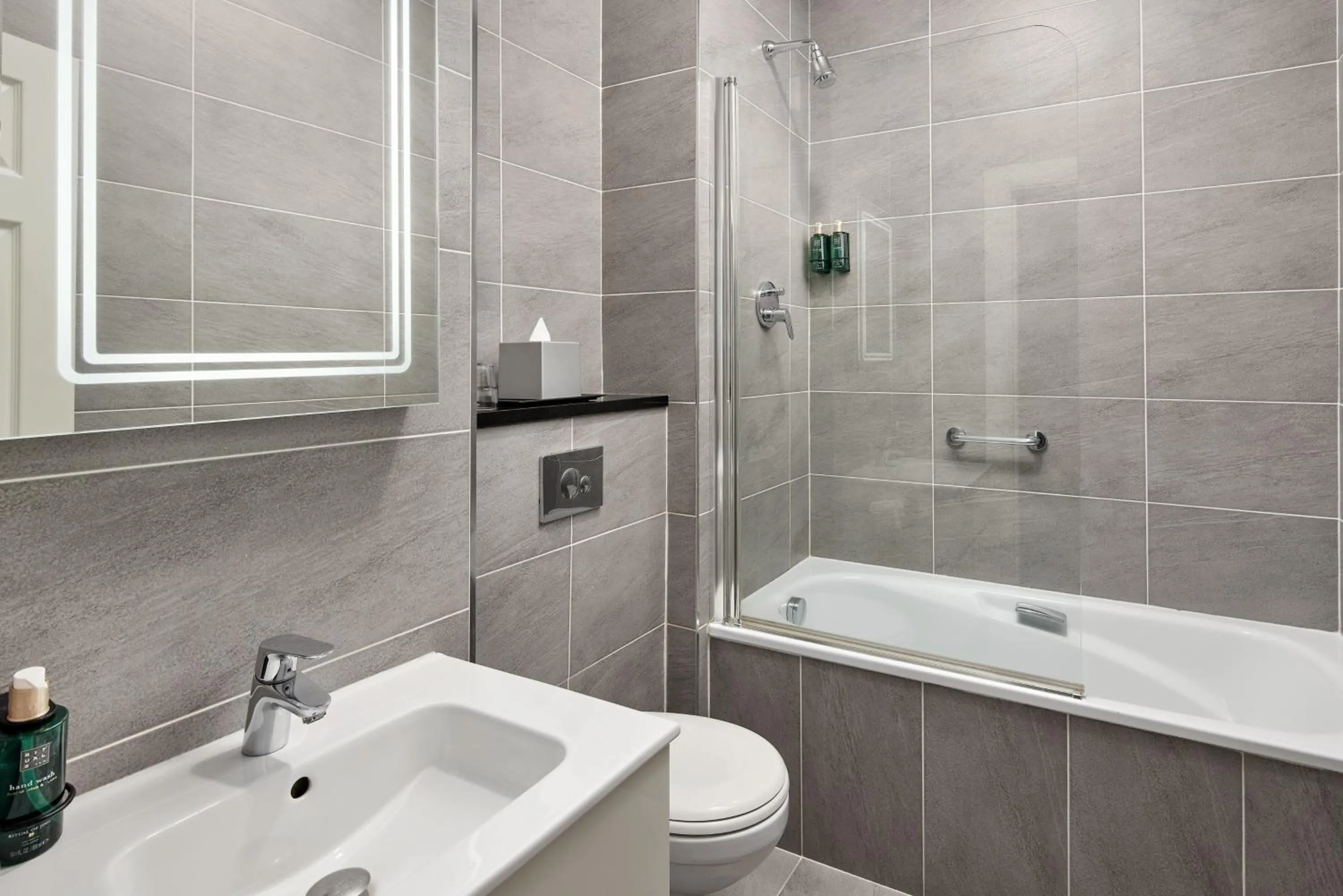 Bathroom in The Sandymount Hotel