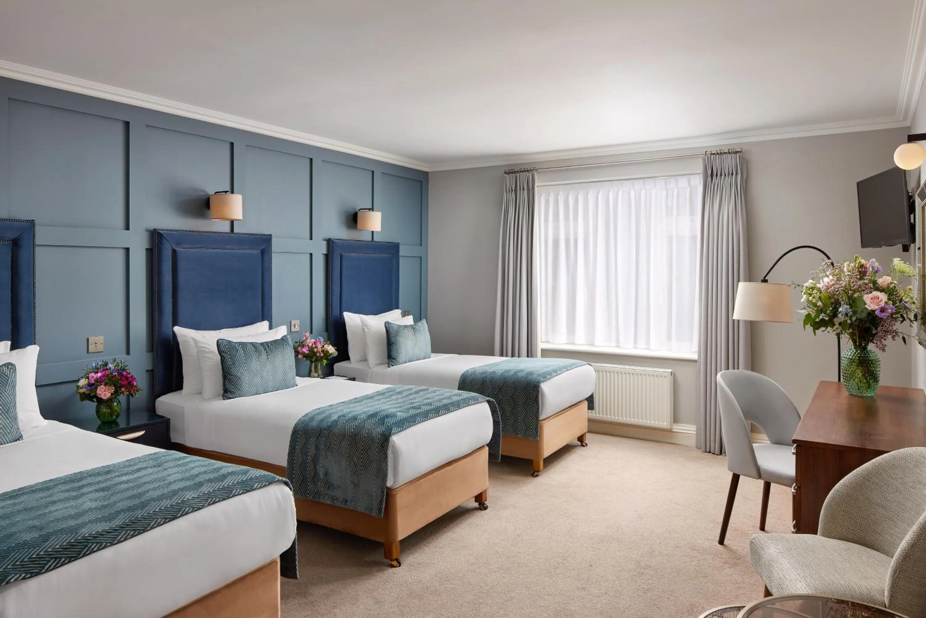 Bedroom, Bed in The Sandymount Hotel