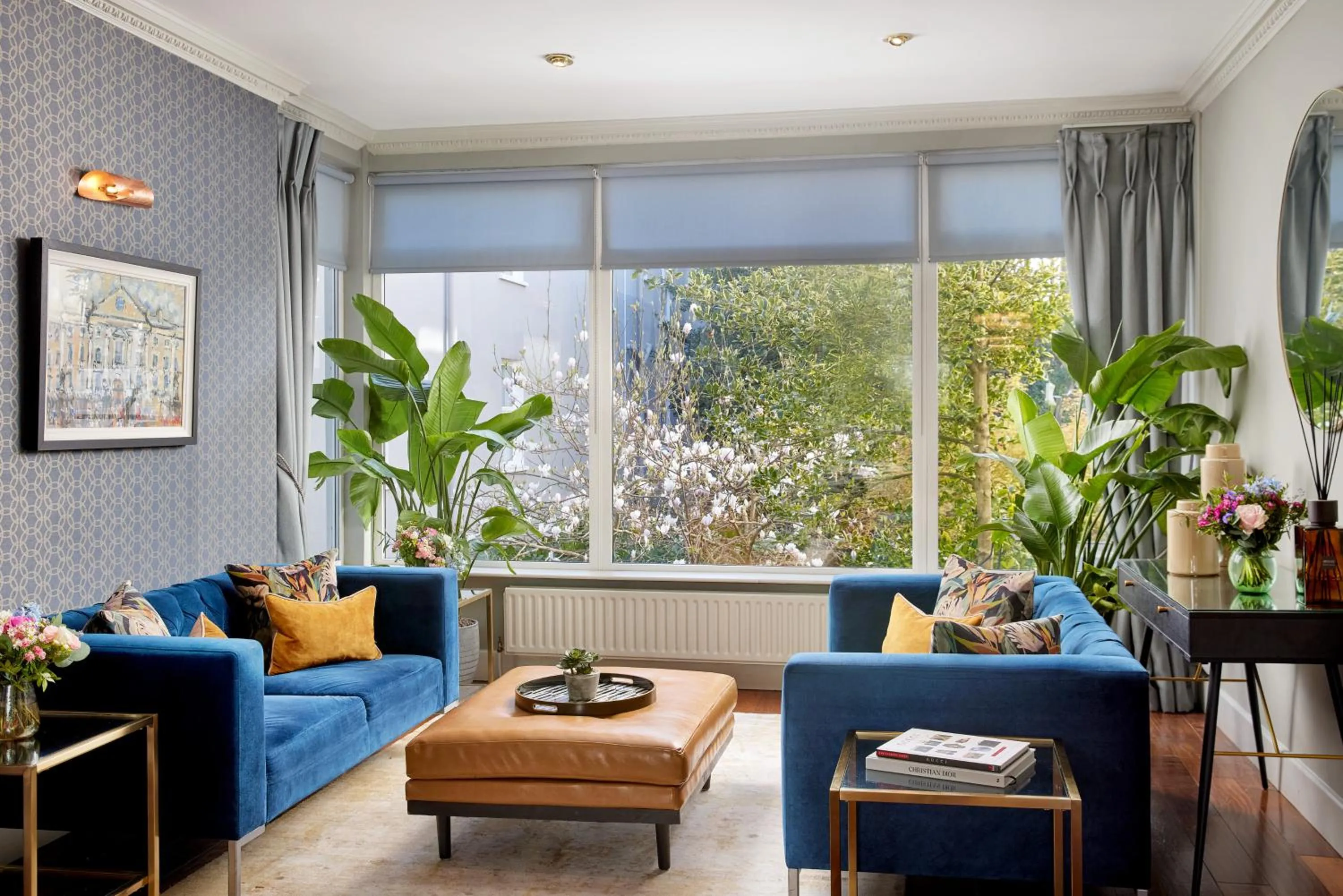 Lounge or bar in The Sandymount Hotel