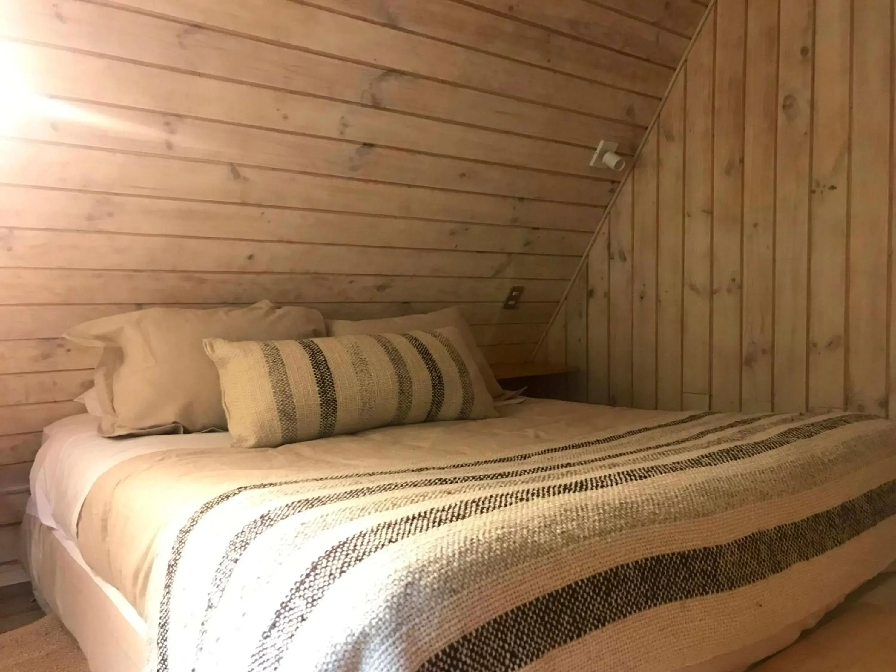 Bed in Termas de Aguas Calientes Bed in Termas de Aguas Calientes