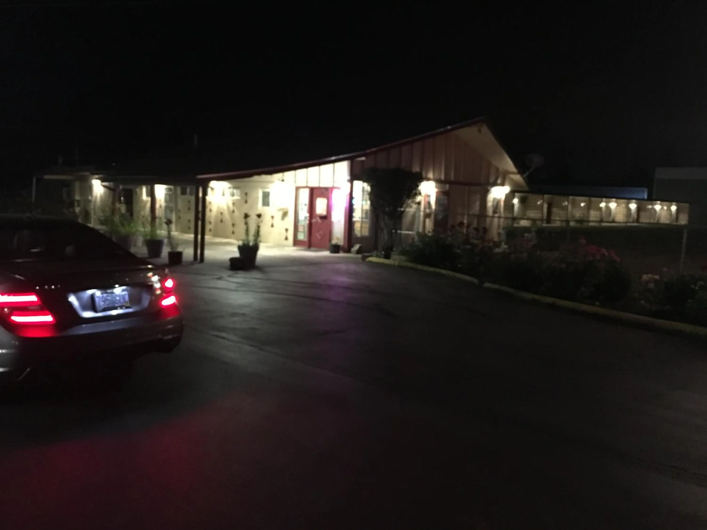 Facade/entrance in Budget Inn Motel