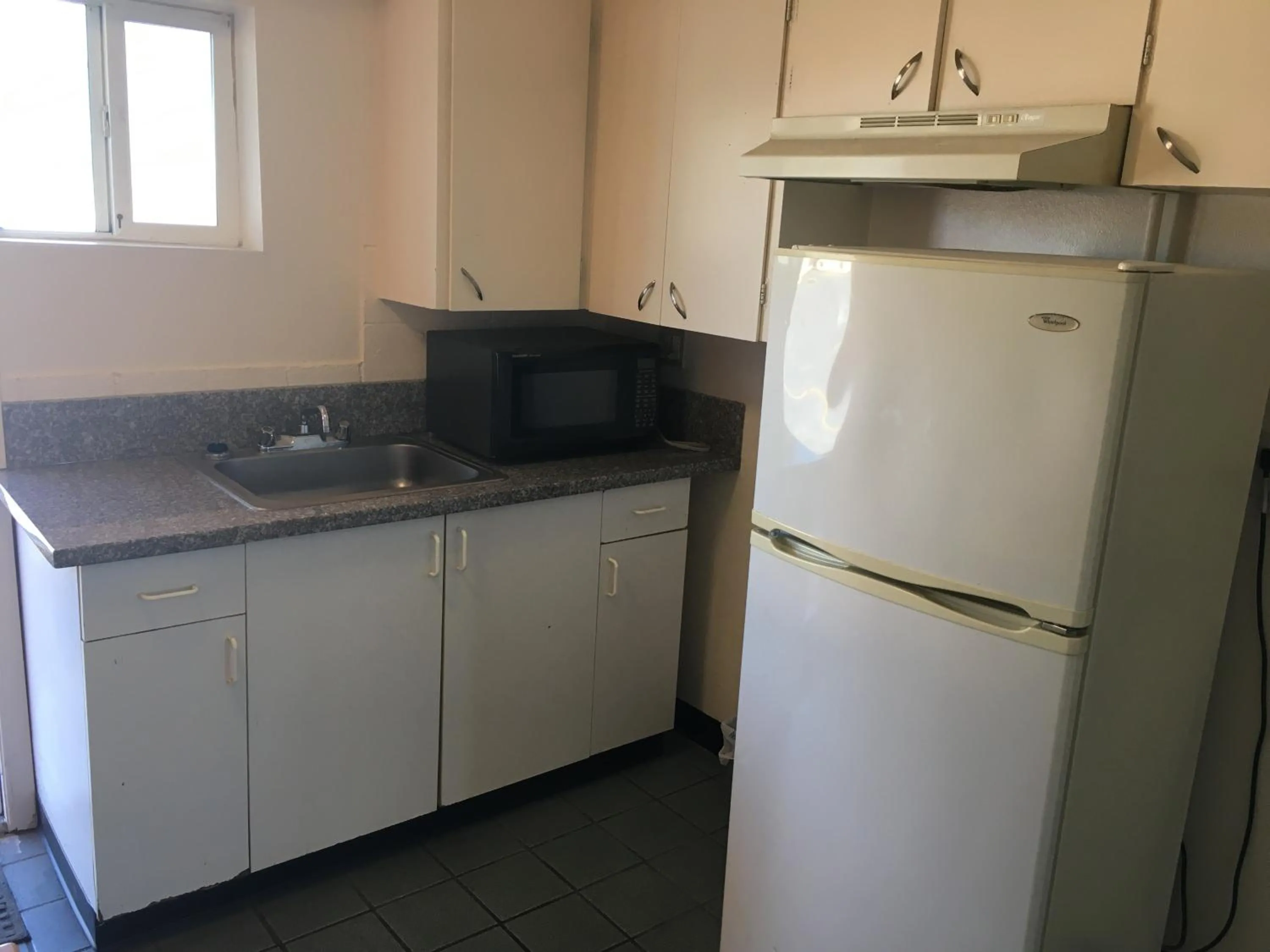 Dining area in Budget Inn Motel