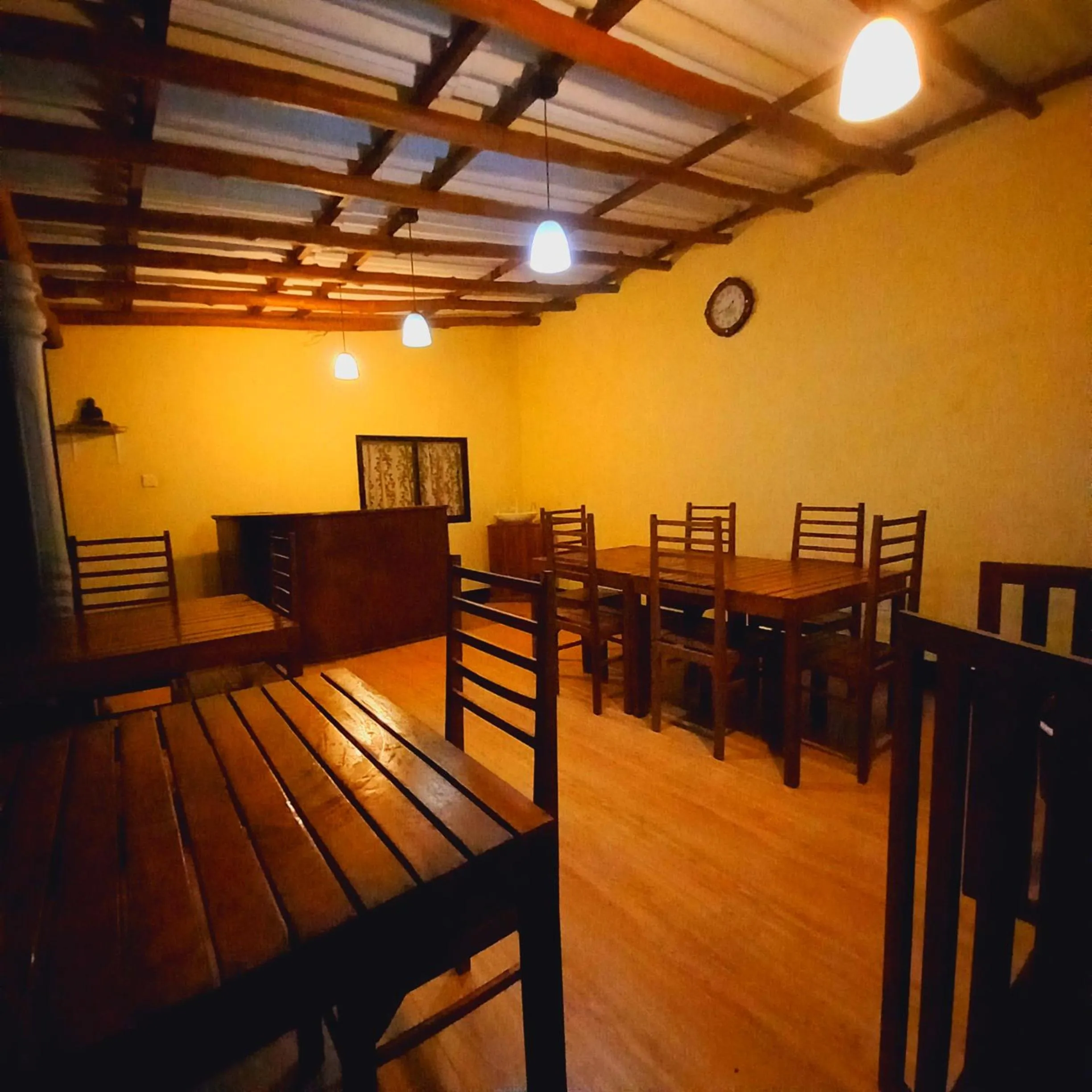 Restaurant/places to eat in Avian Garden Udawalawe