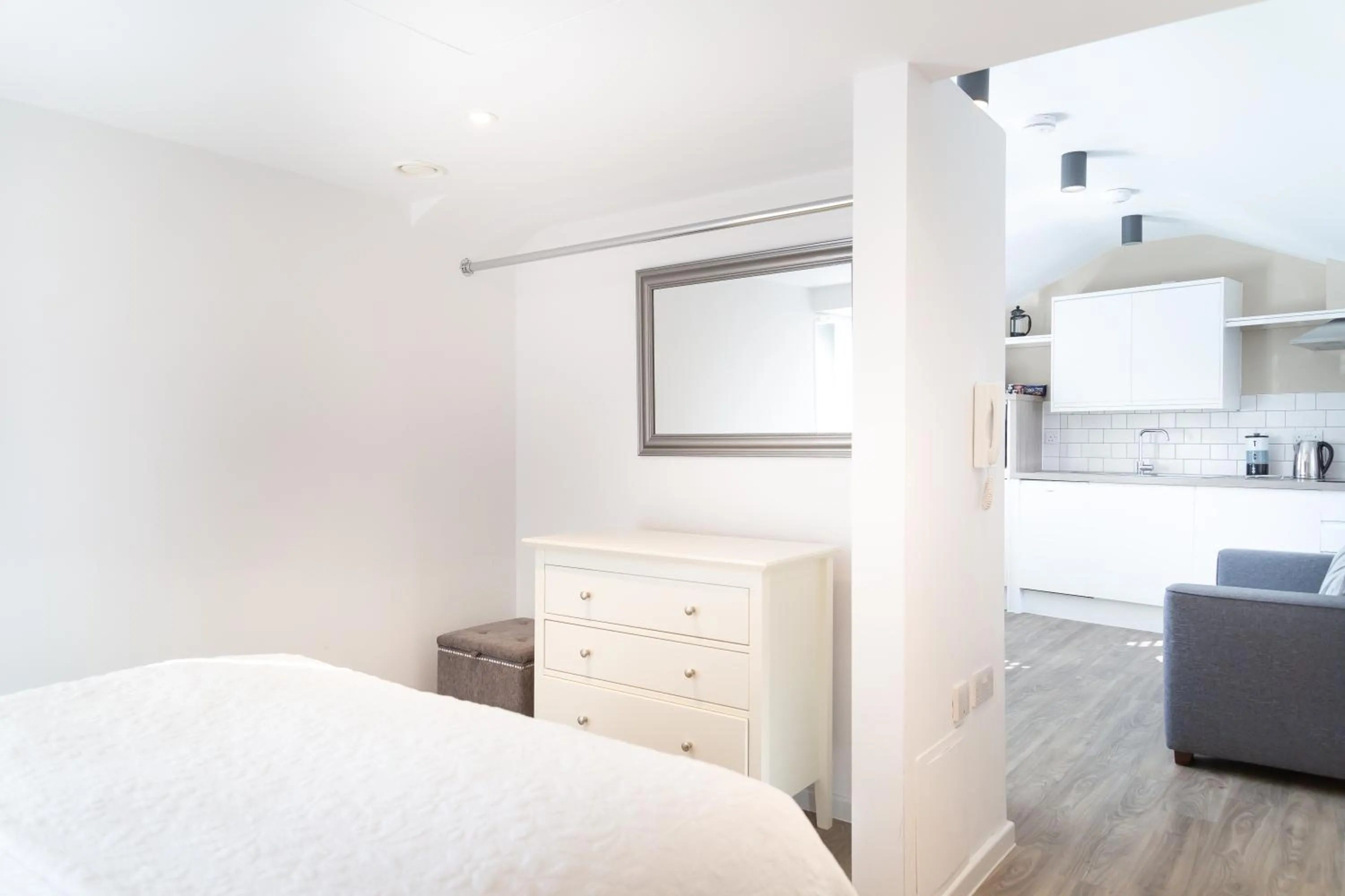 Bed in Citystay Living - Devonshire Road