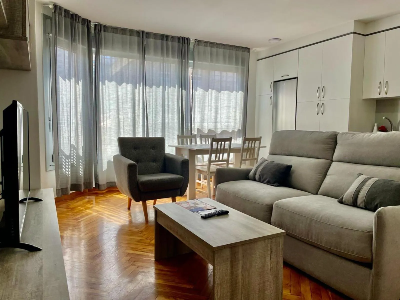 Kitchen or kitchenette in Cíes Premium Suitel García Barbón 73 - Love your Stay