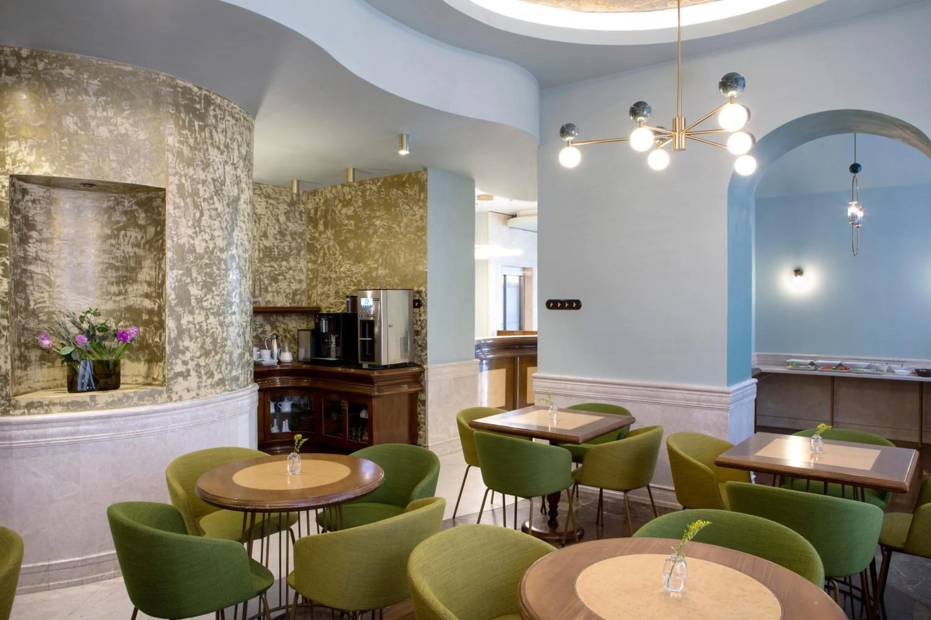 Restaurant/places to eat in Zeus Essence Bucharest Venezia