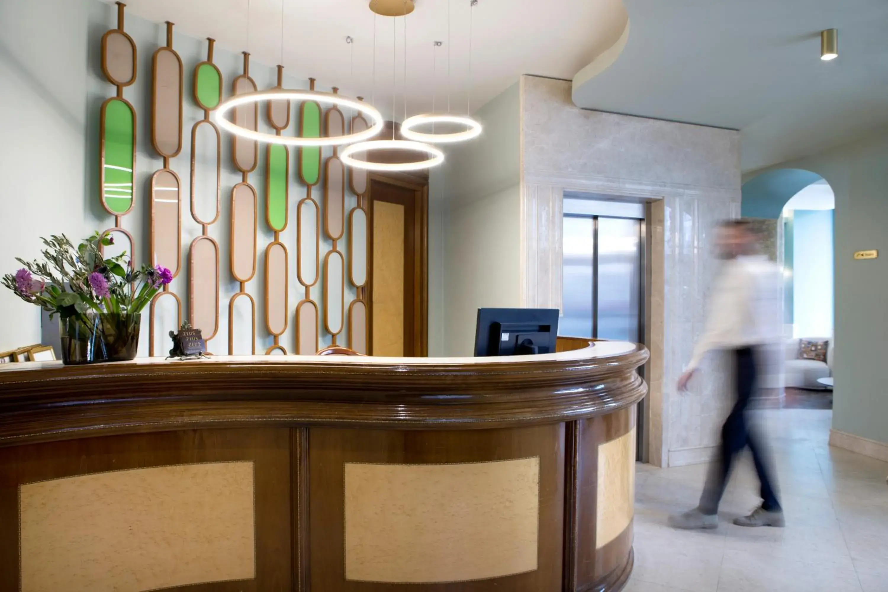 Lobby or reception in Zeus Essence Bucharest Venezia Lobby or reception in Zeus Essence Bucharest Venezia