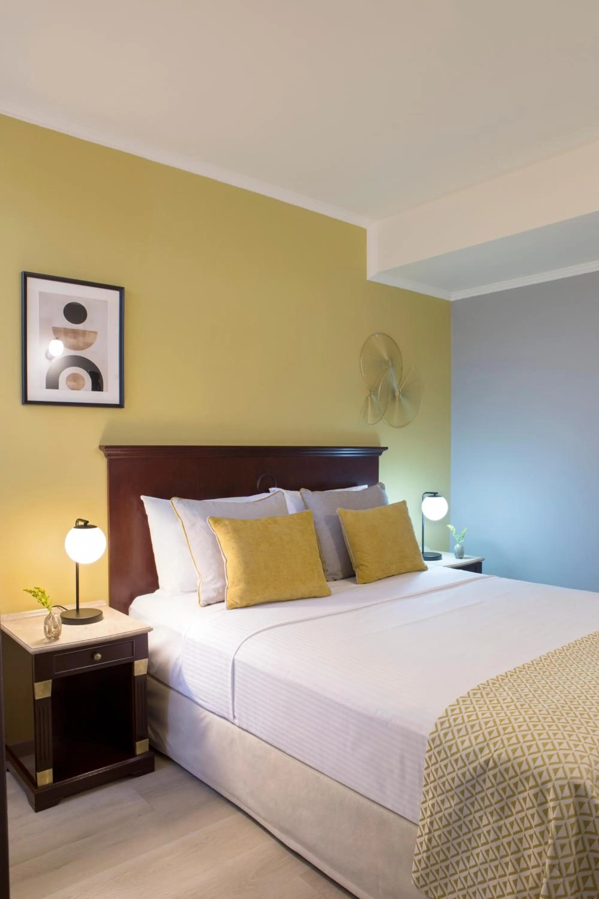 Bed in Zeus Essence Bucharest Venezia