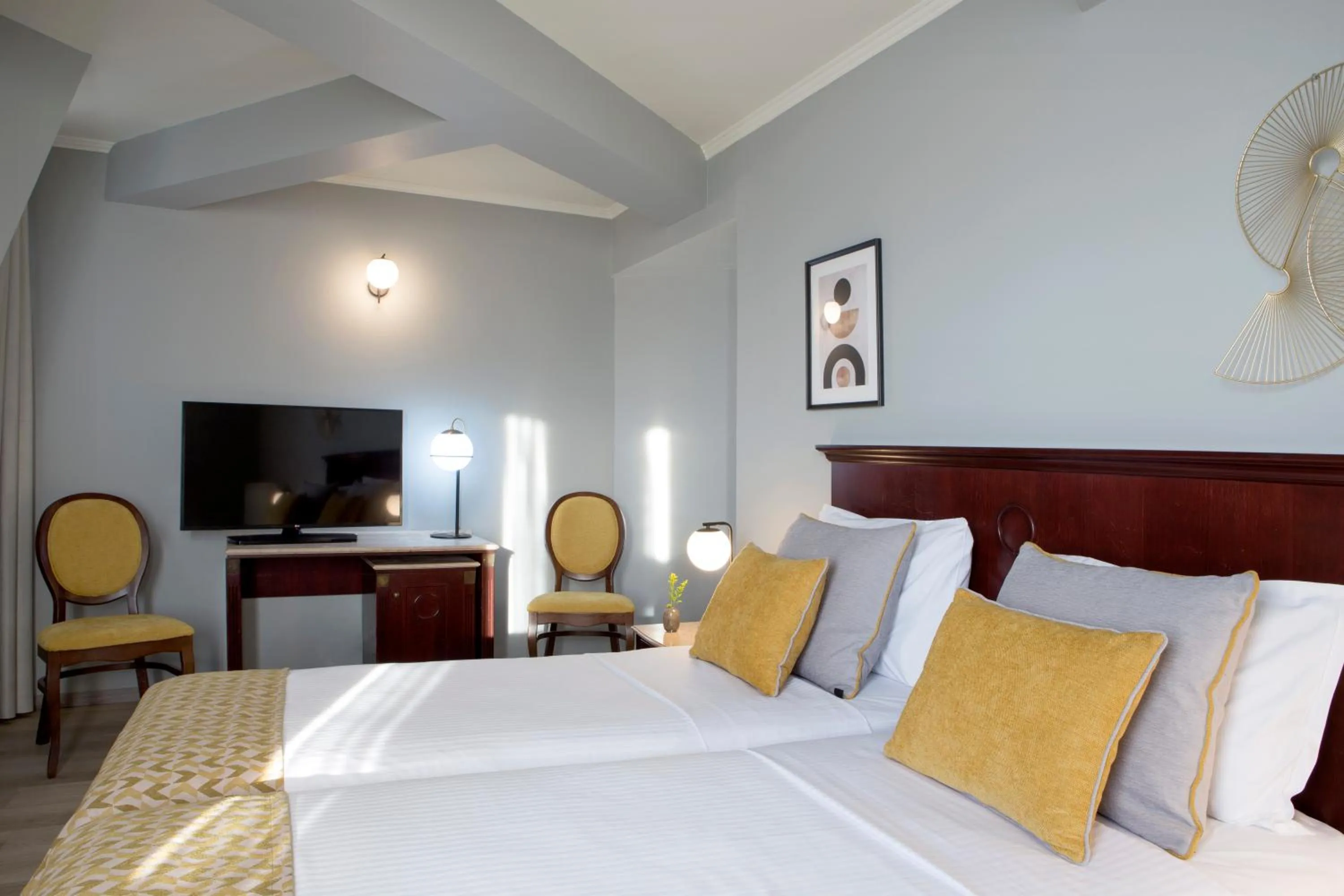 Bed in Zeus Essence Bucharest Venezia