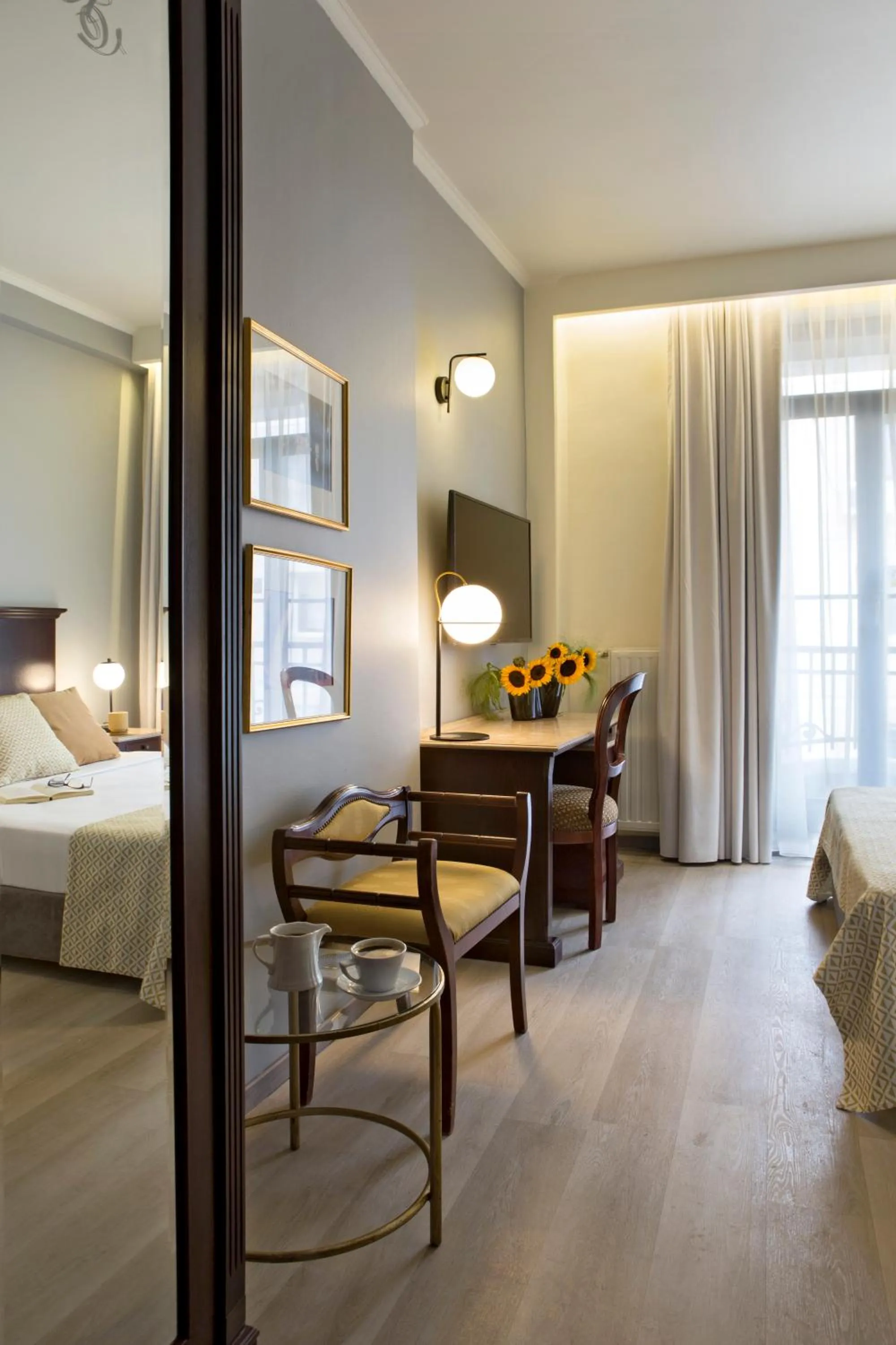 Seating area, Bed in Zeus Essence Bucharest Venezia