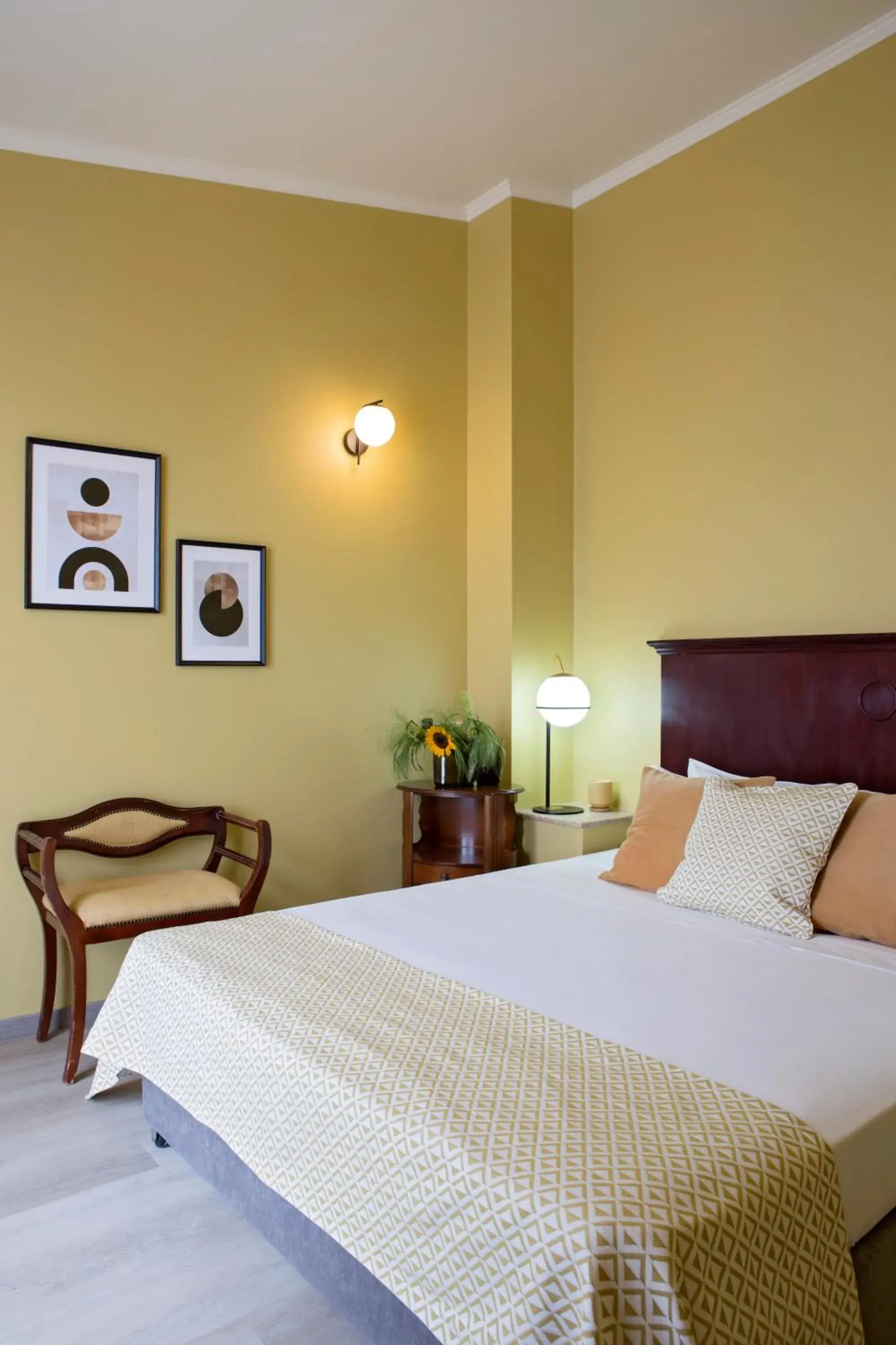 Decorative detail, Bed in Zeus Essence Bucharest Venezia Decorative detail, Bed in Zeus Essence Bucharest Venezia