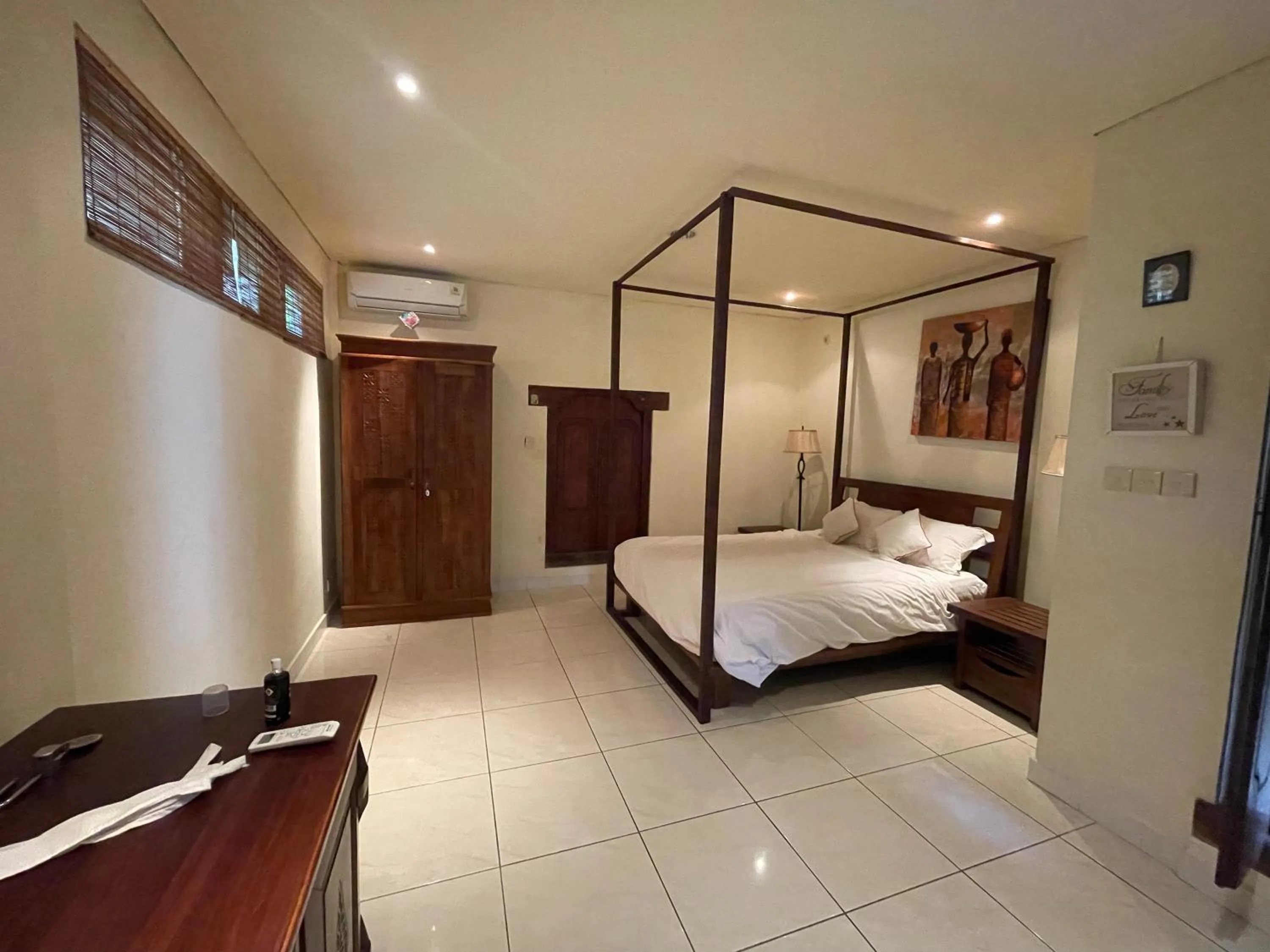 Bed in Graha Madesimon