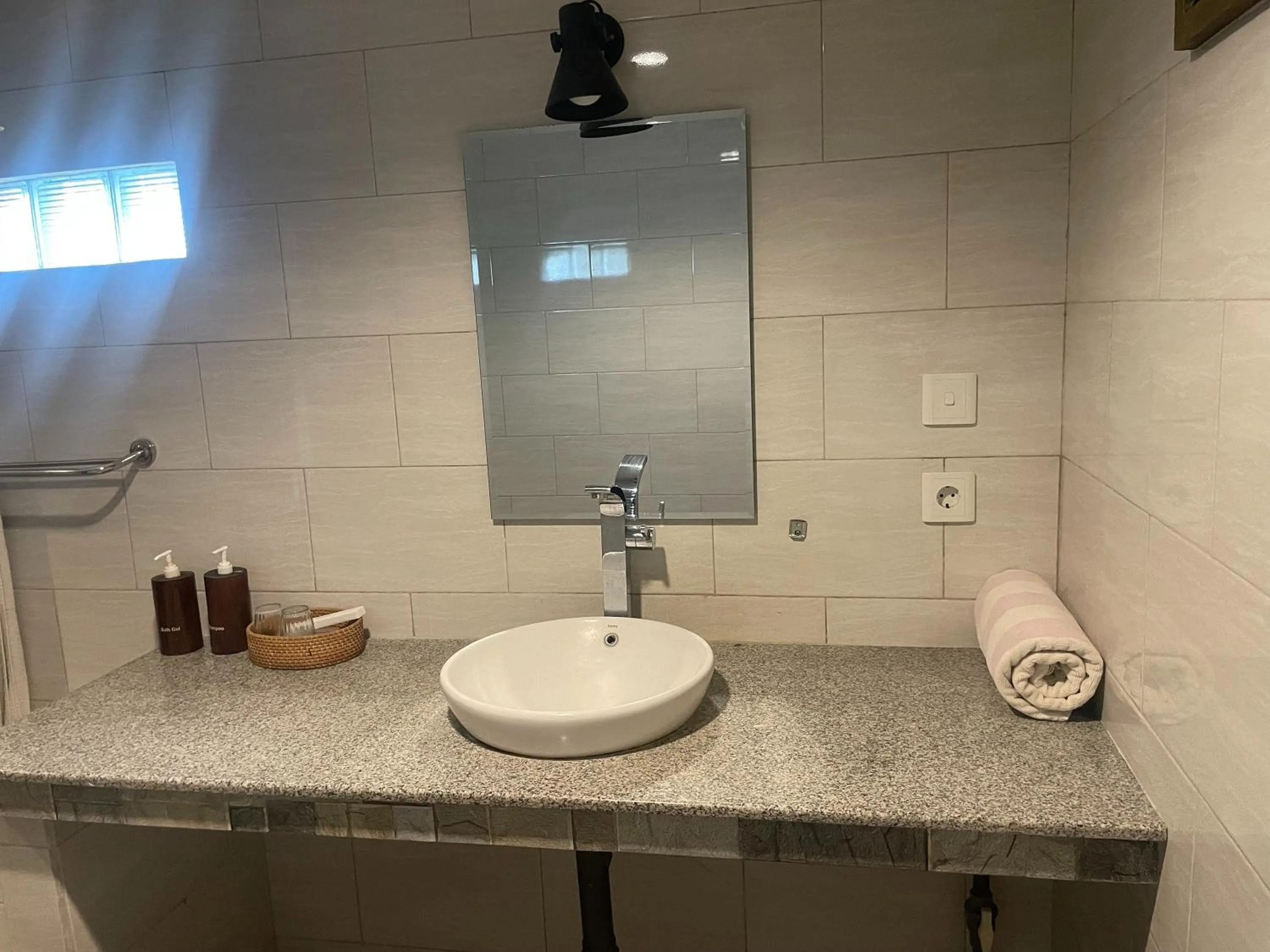 Bathroom in Graha Madesimon