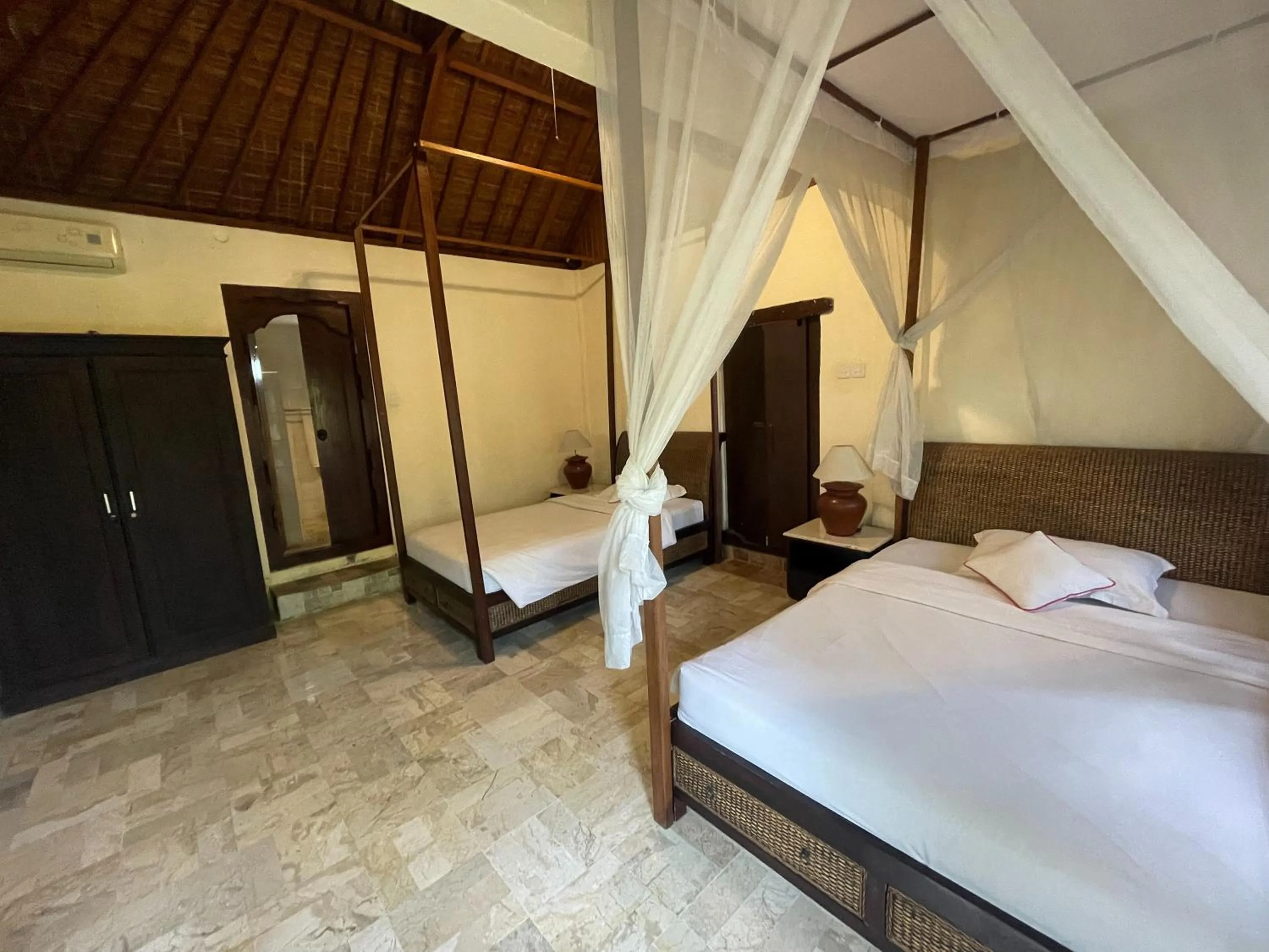 Bed in Graha Madesimon