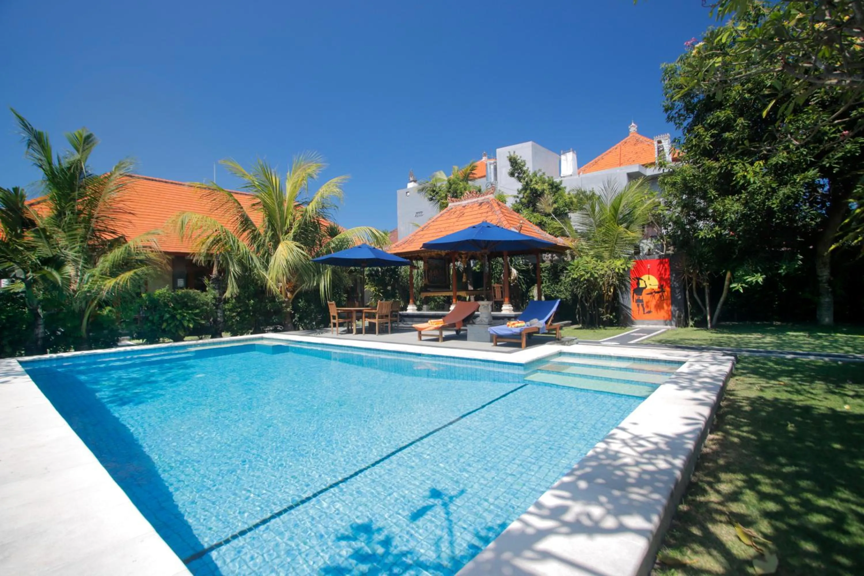 Swimming pool in Graha Madesimon